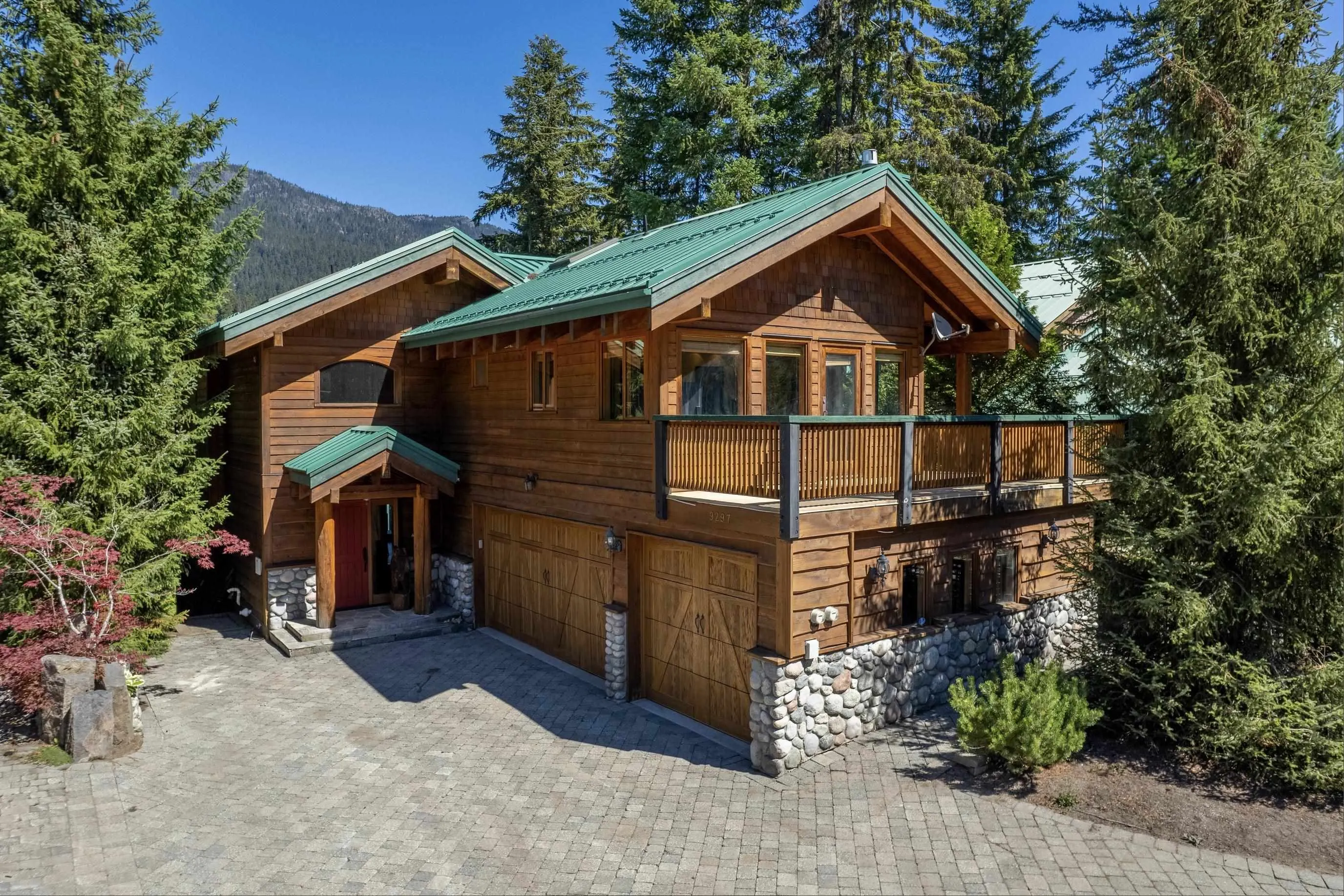 9297 Lakeshore Drive