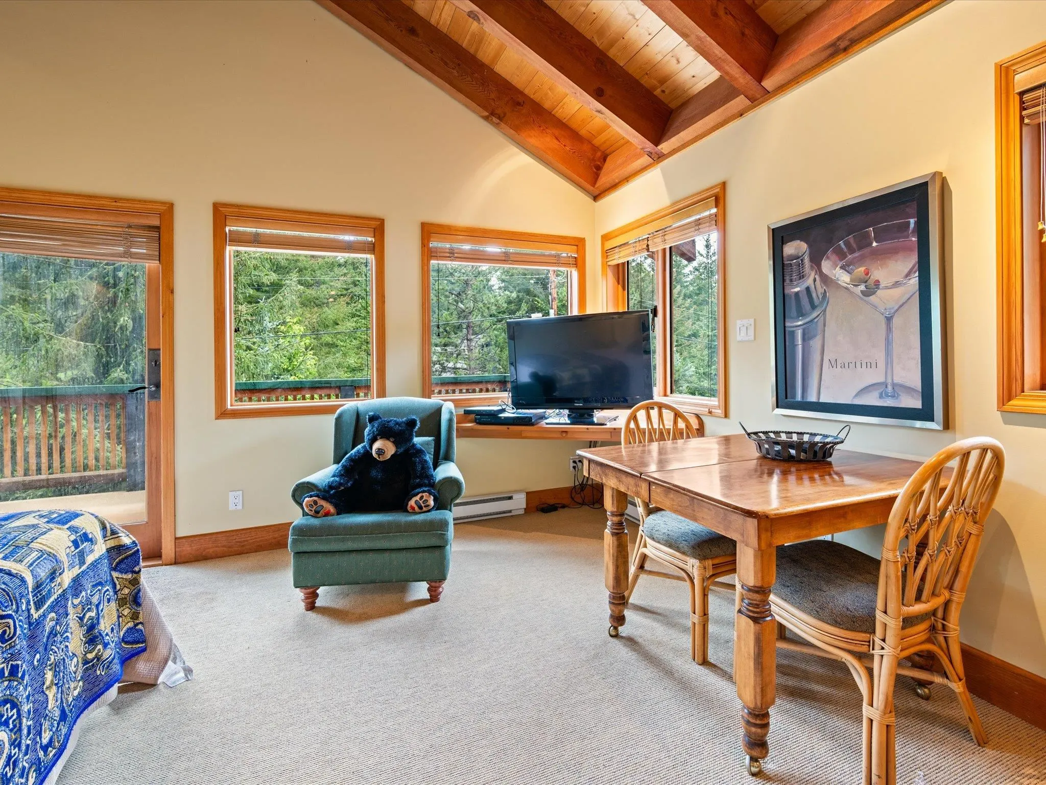 9297 Lakeshore Drive