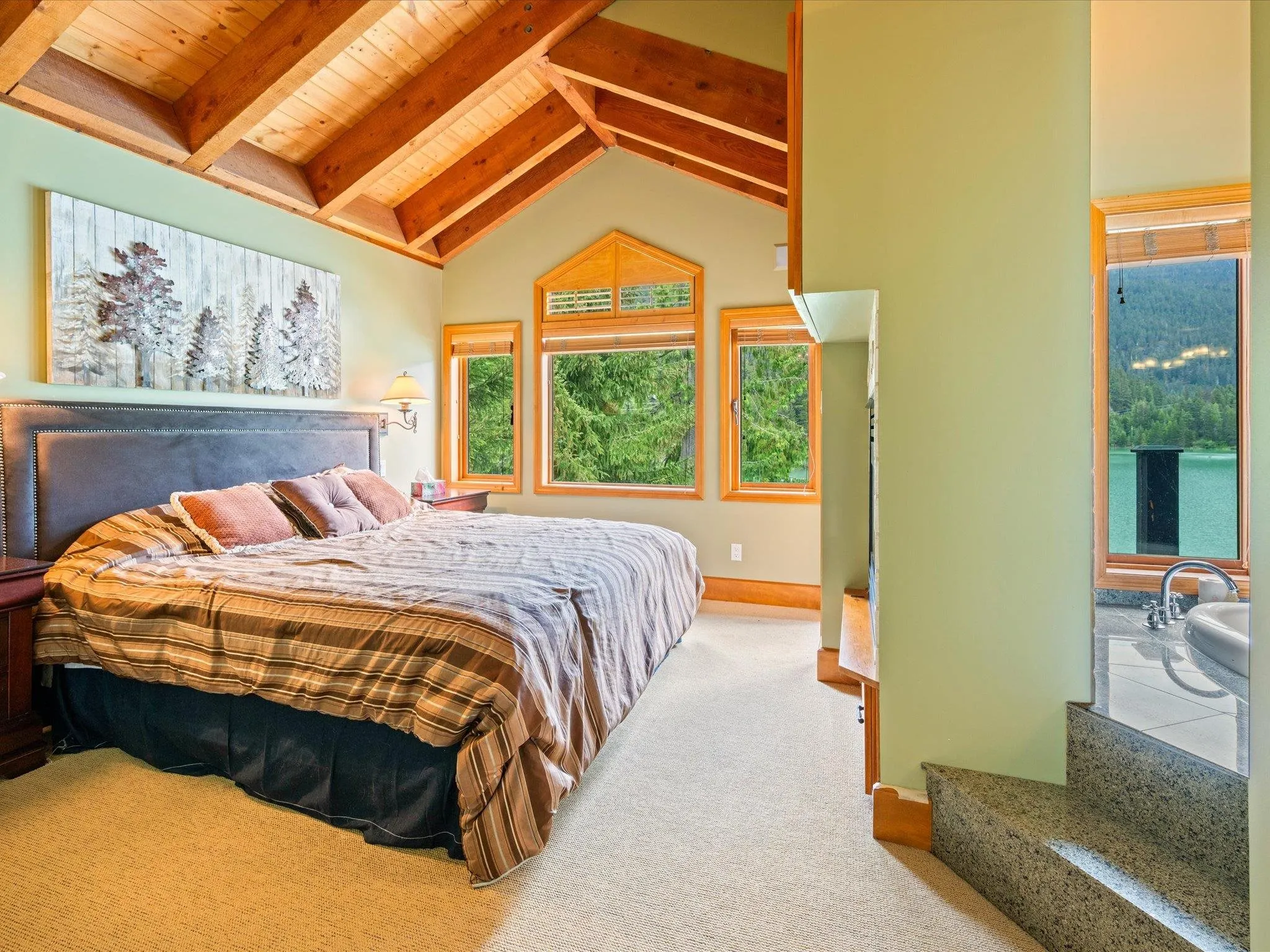 9297 Lakeshore Drive