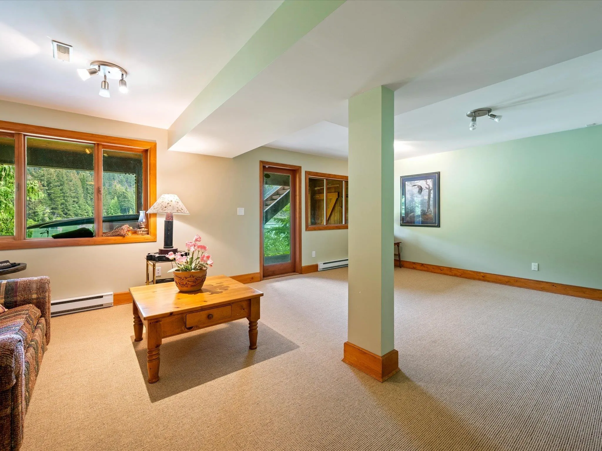 9297 Lakeshore Drive