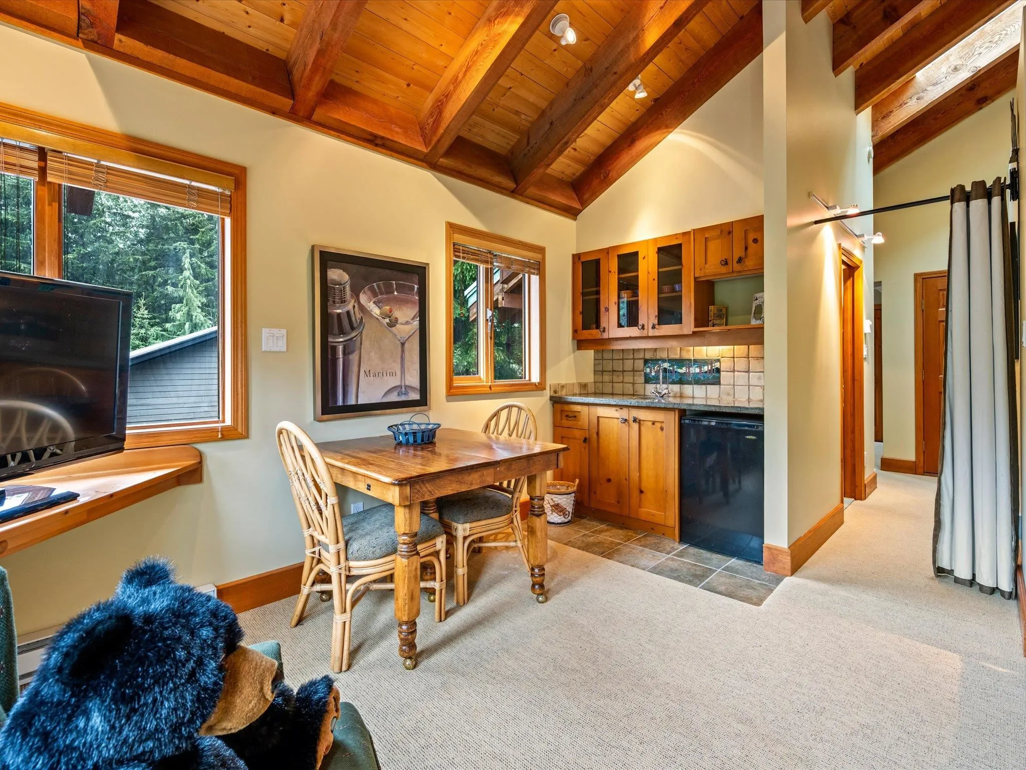 9297 Lakeshore Drive