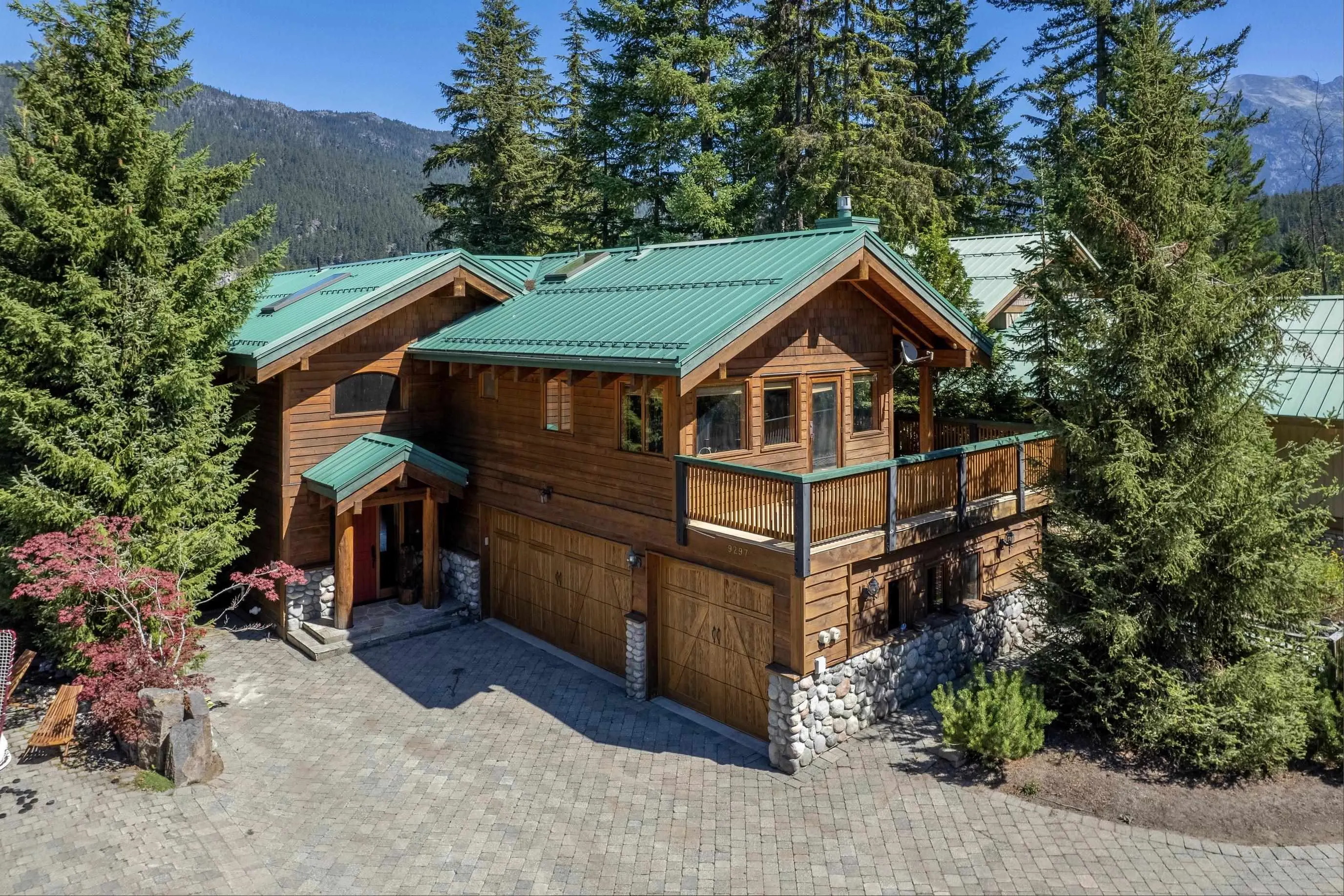 9297 Lakeshore Drive