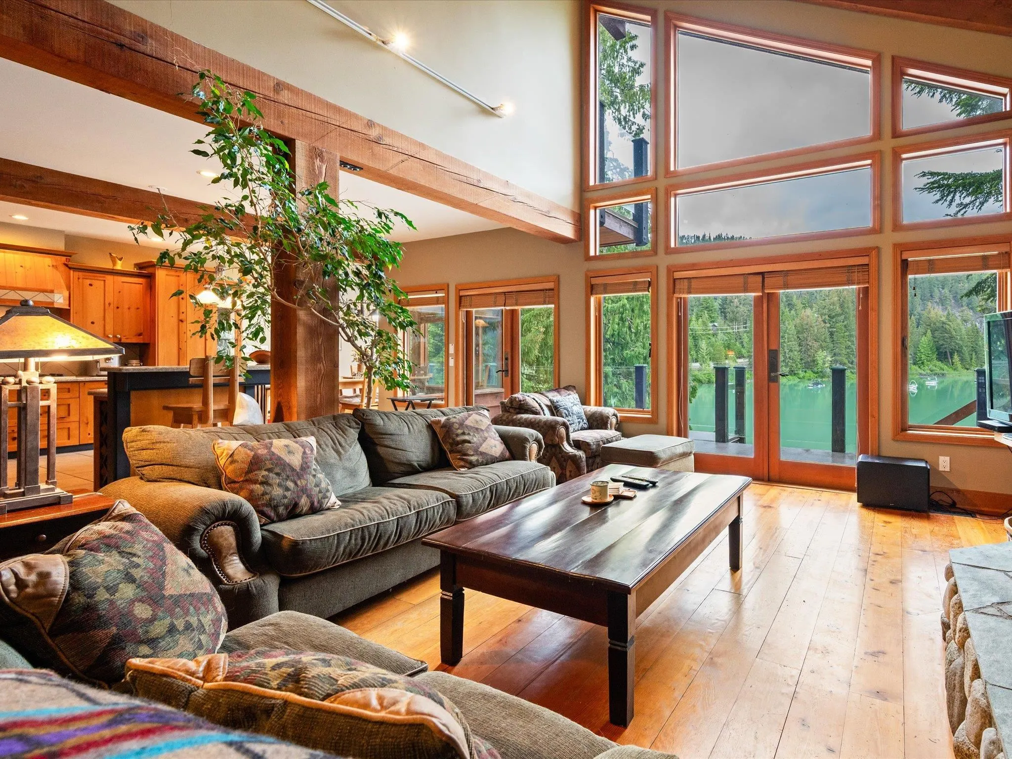 9297 Lakeshore Drive
