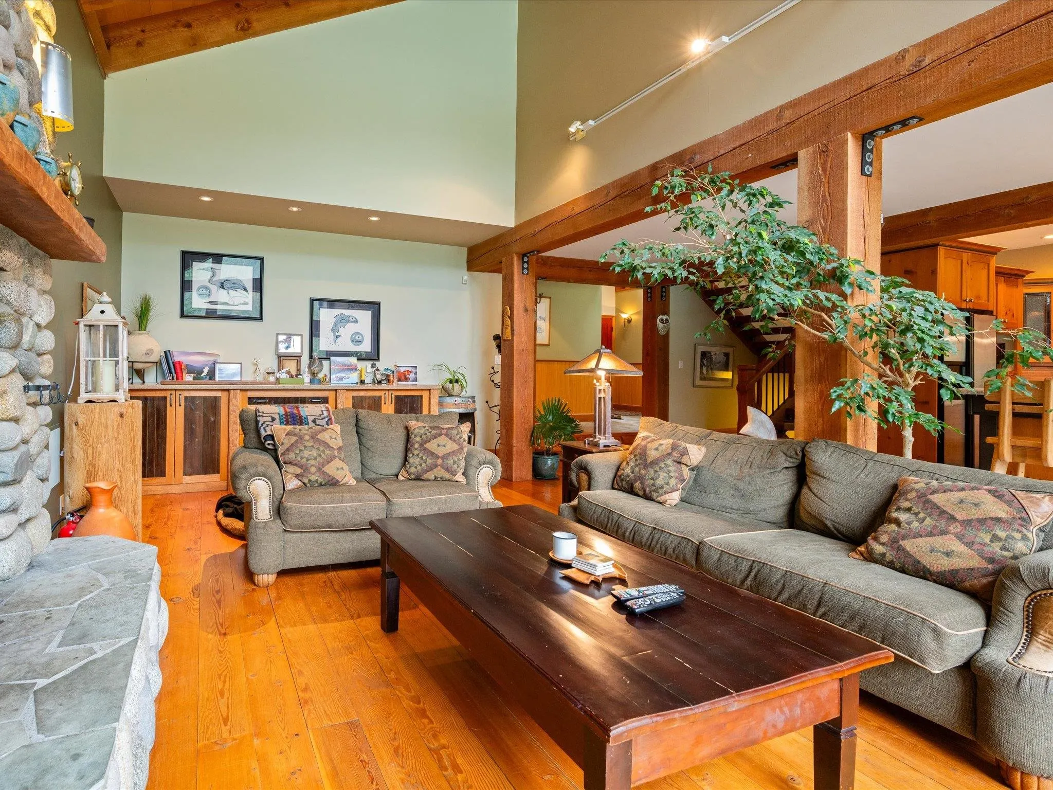 9297 Lakeshore Drive