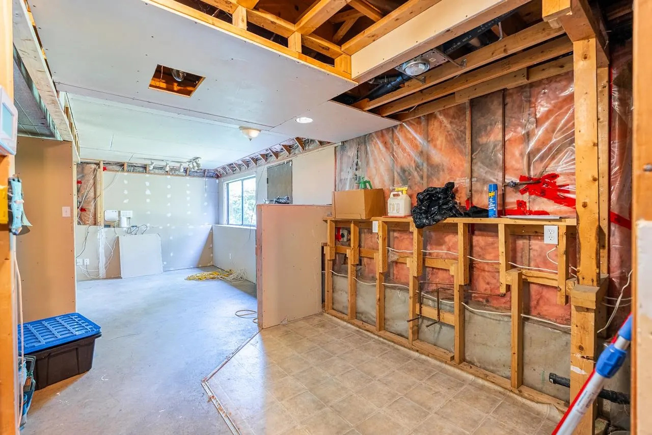 13575 Crestview Drive