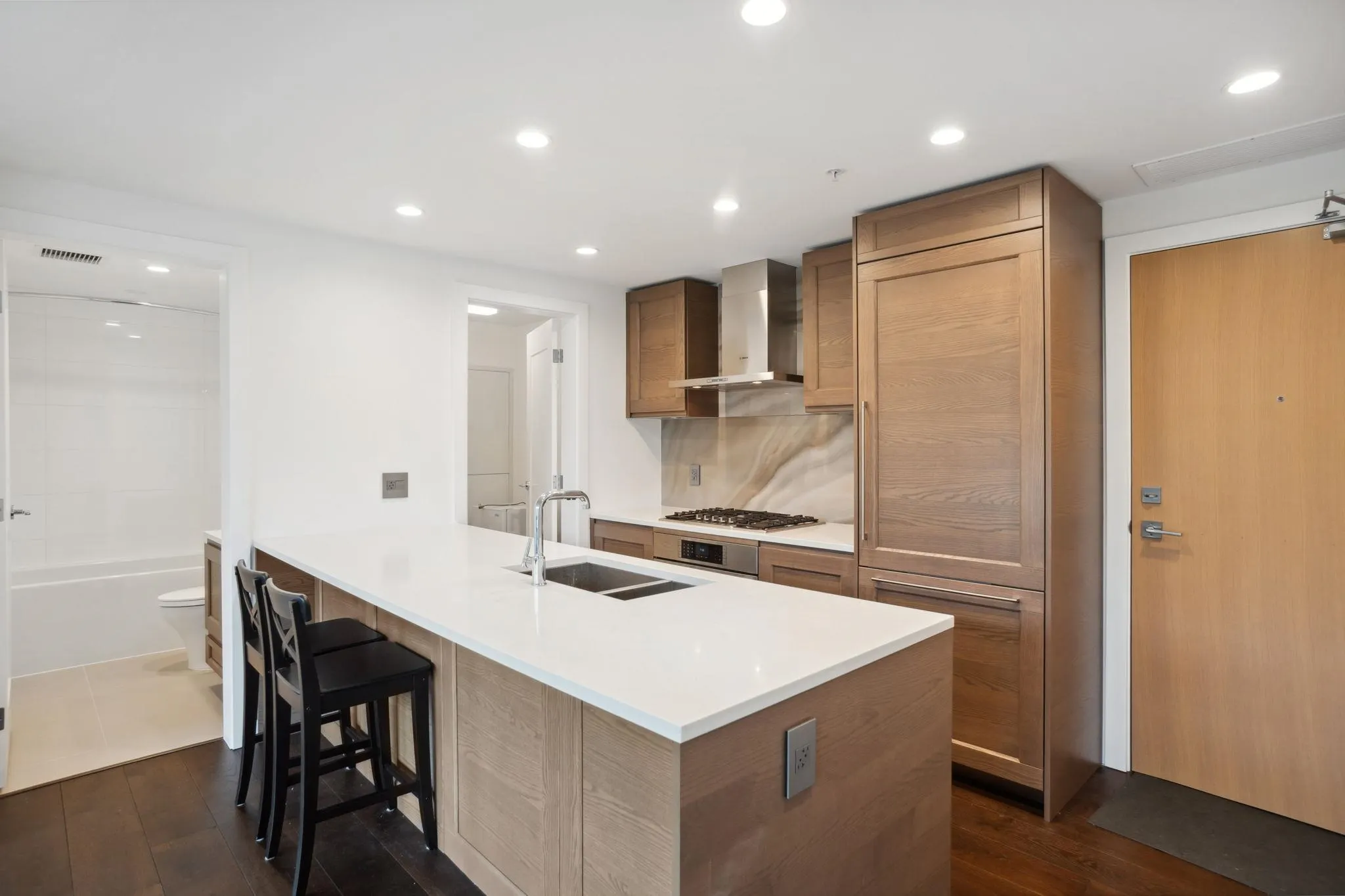 1604 5629 Birney Avenue