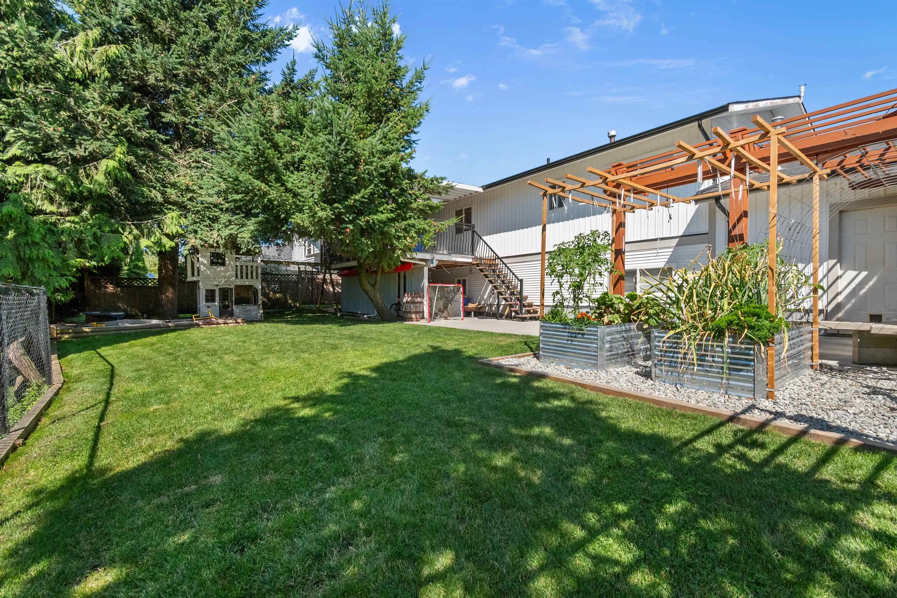 46014 Lake Drive