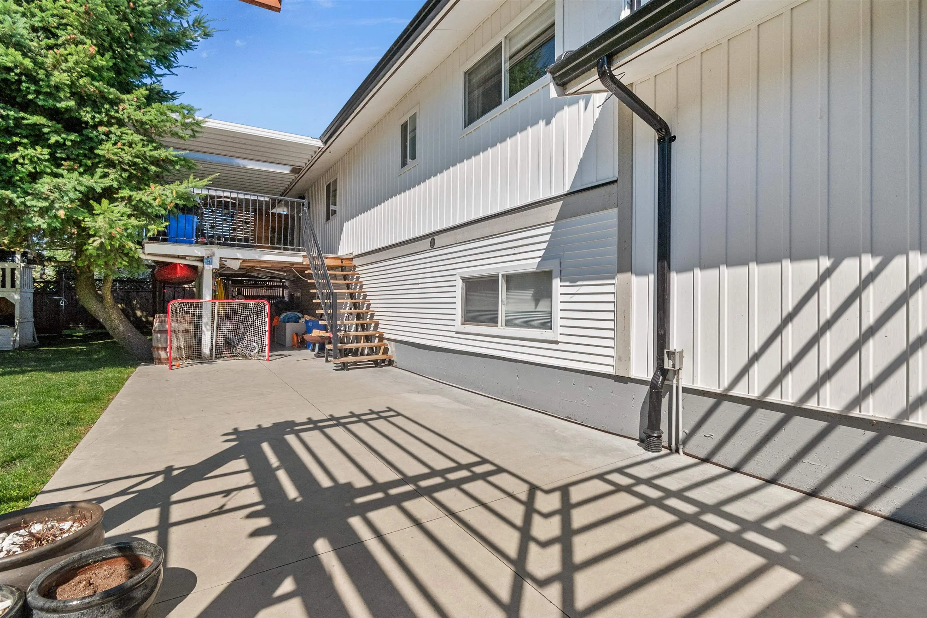 46014 Lake Drive