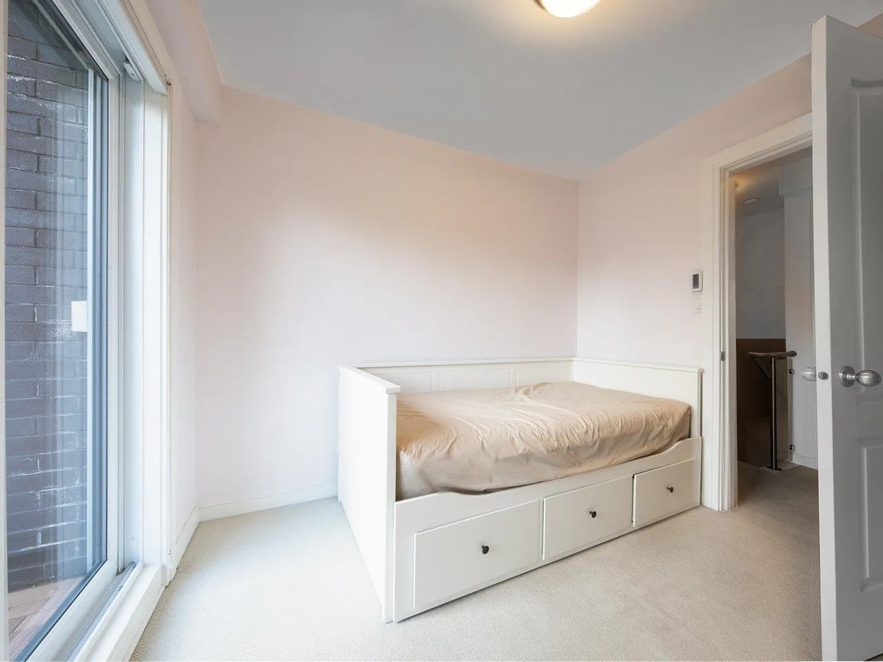 204 3788 W 10th Avenue