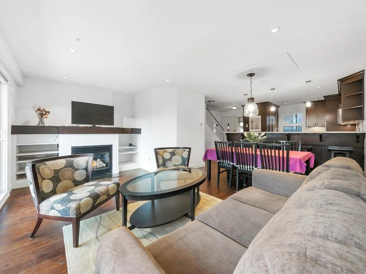 204 3788 W 10th Avenue