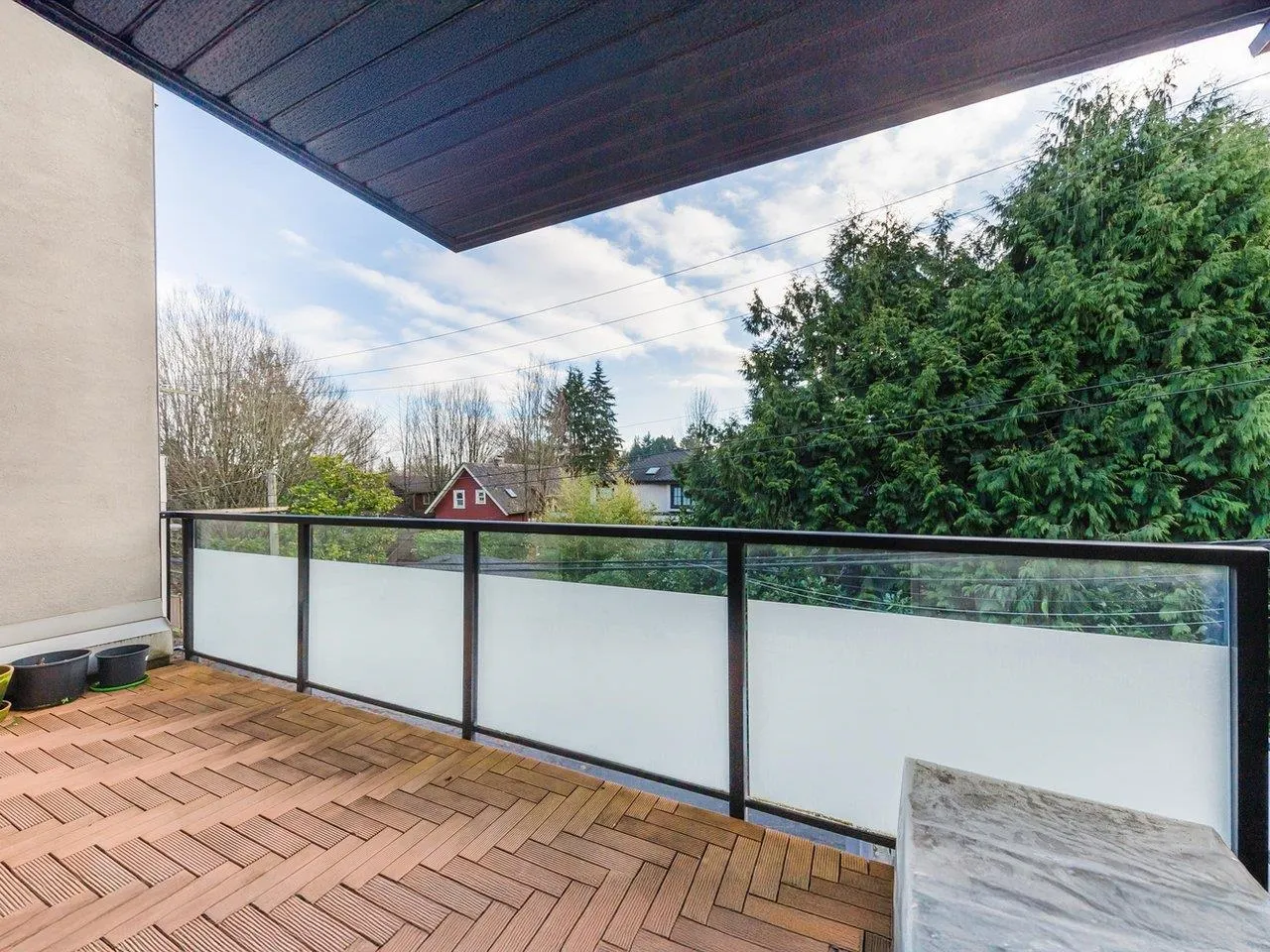 204 3788 W 10th Avenue