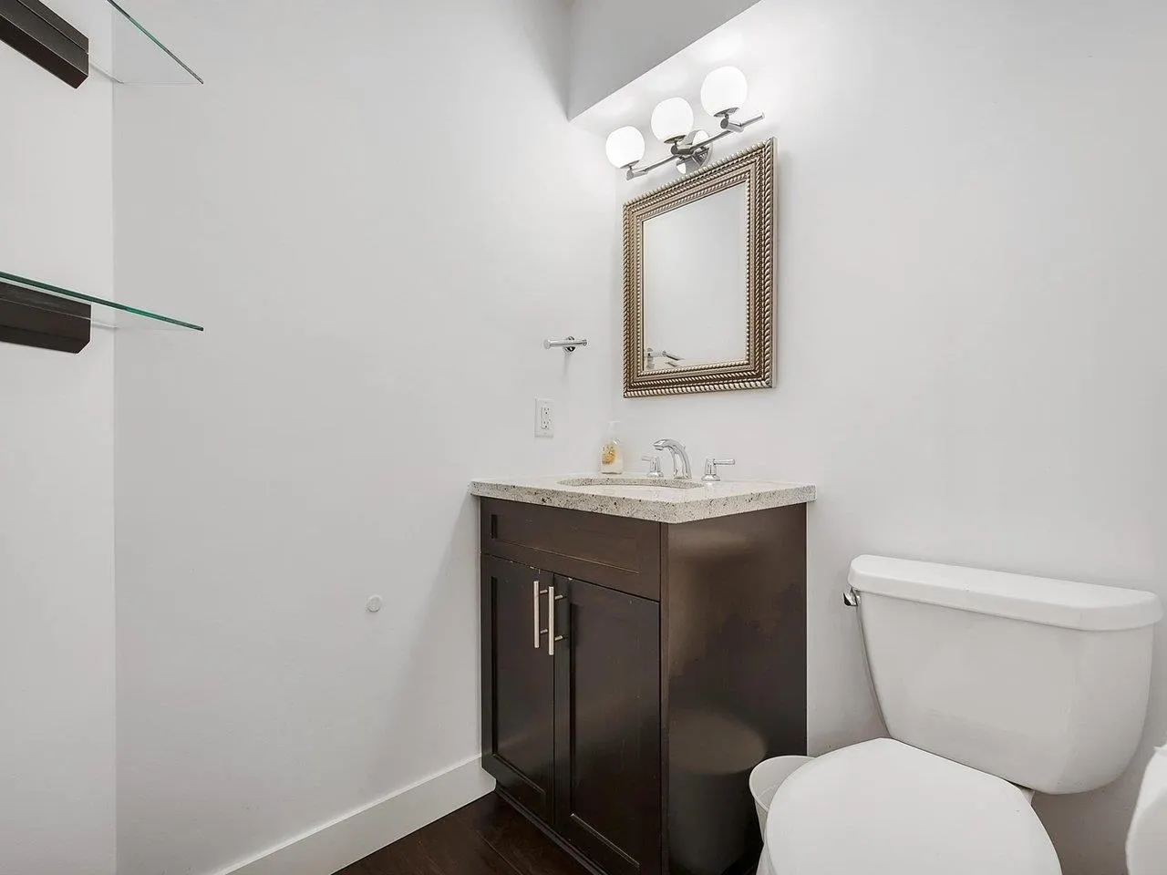 204 3788 W 10th Avenue