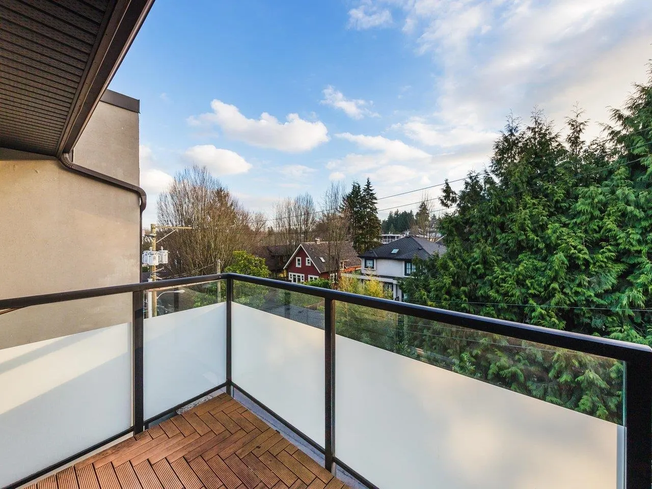 204 3788 W 10th Avenue