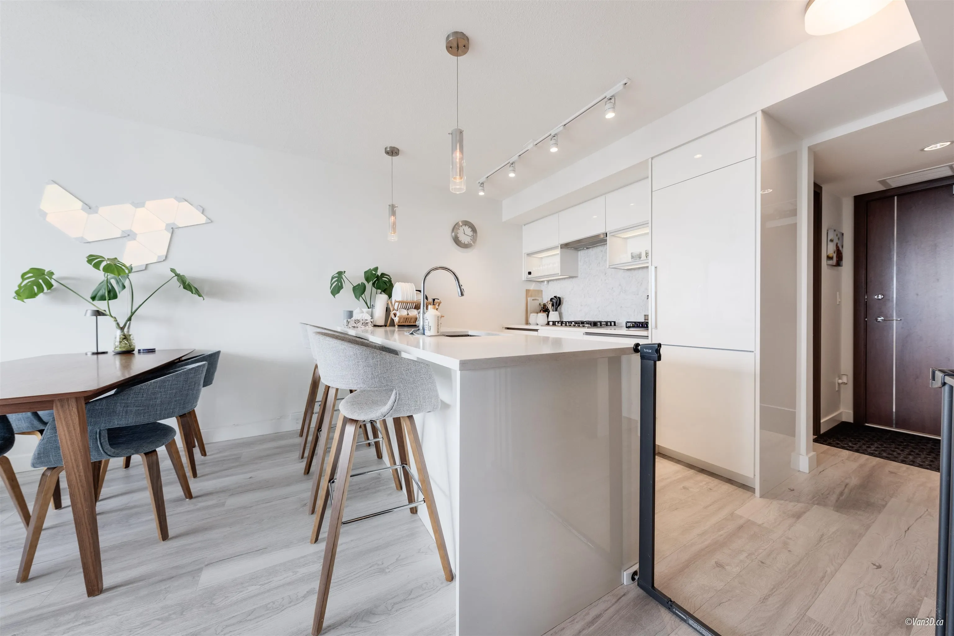1703 3233 Ketcheson Road