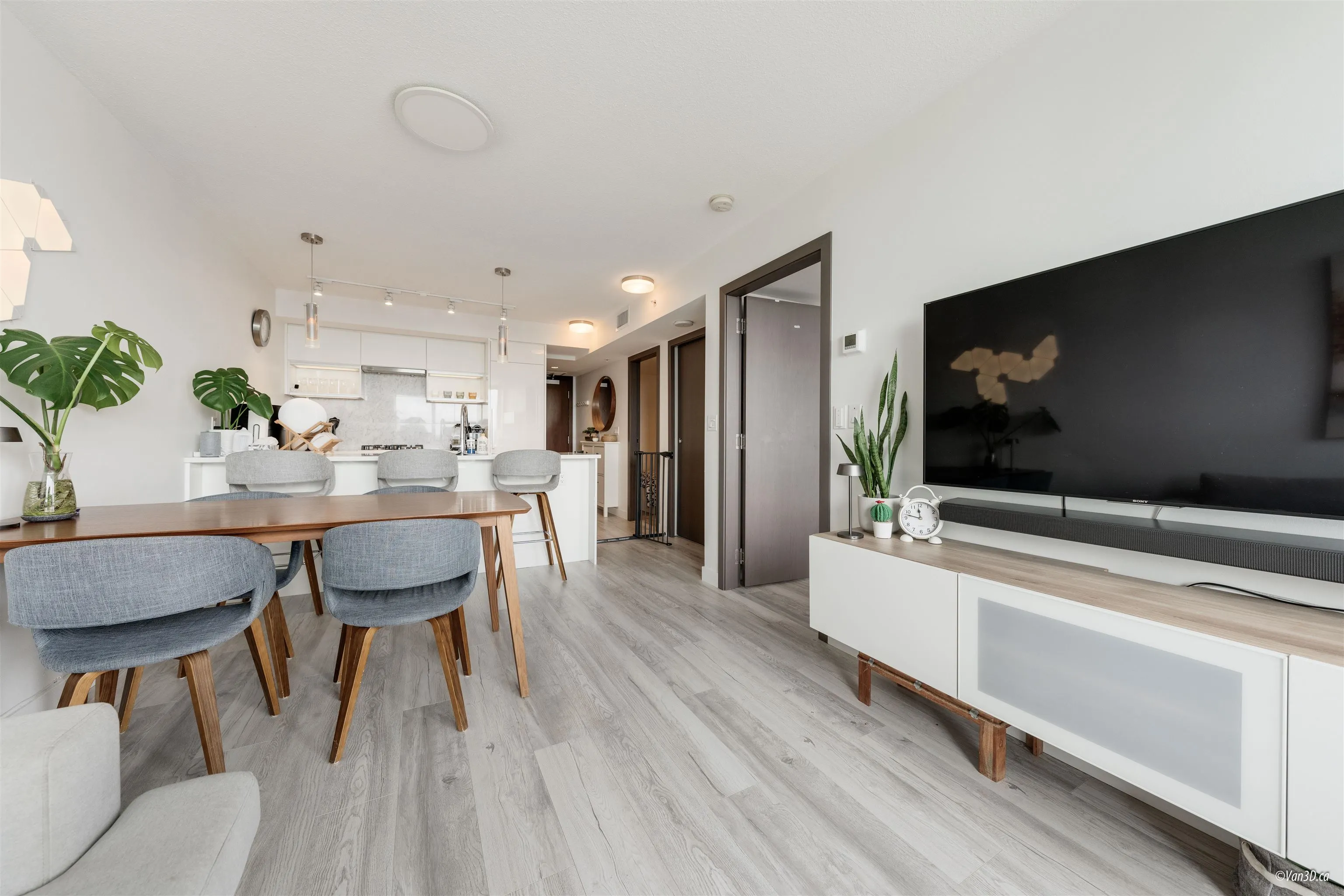 1703 3233 Ketcheson Road