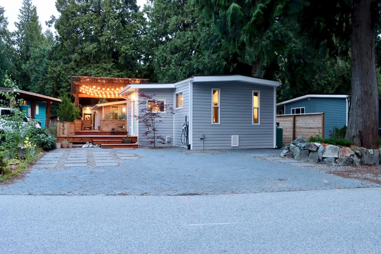 232 1830 Mamquam Road