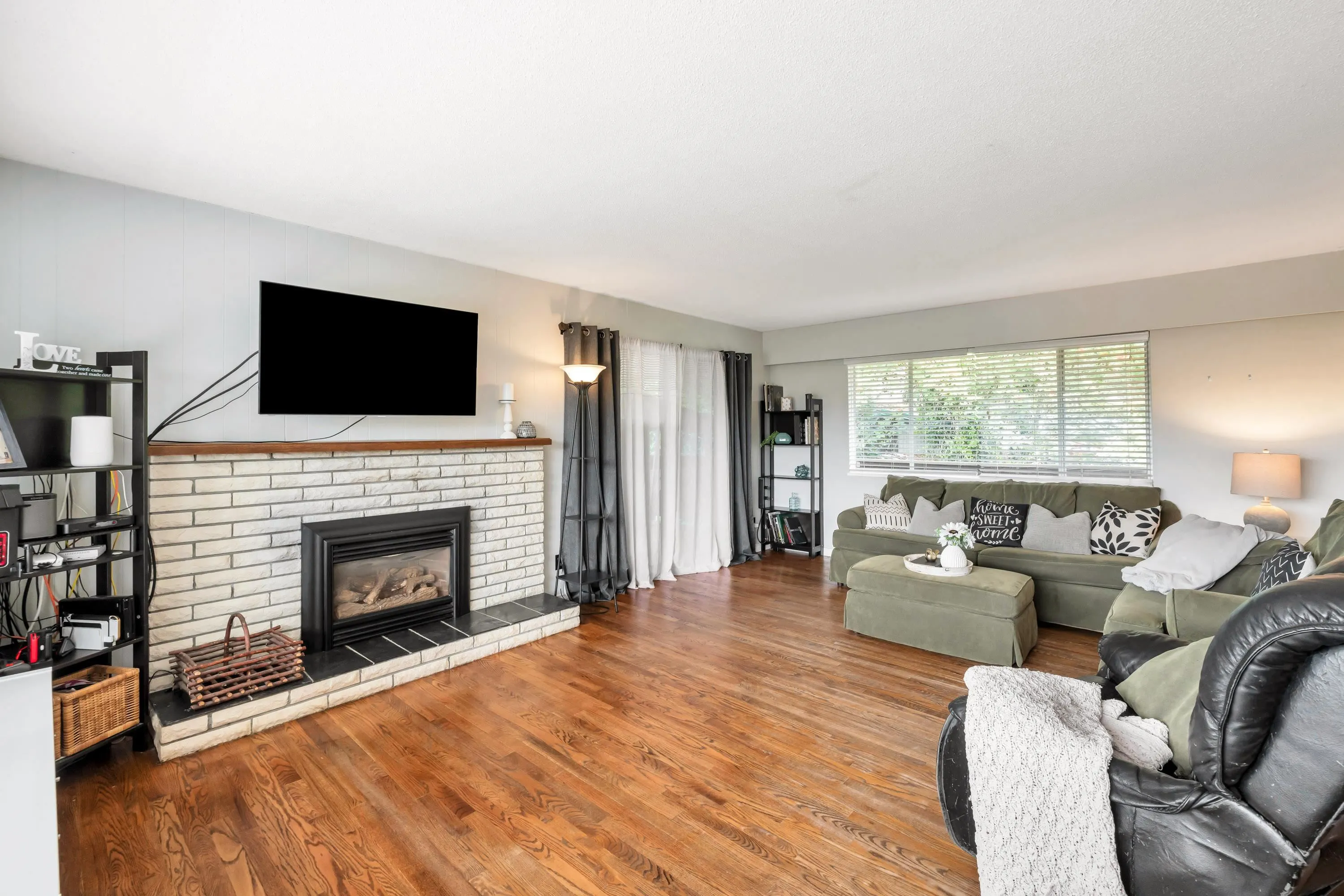 8916 Russell Drive