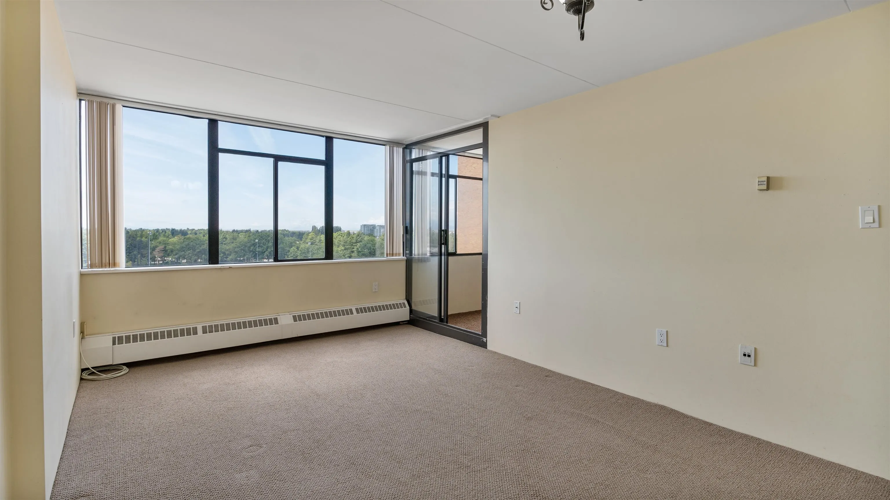 1208 6651 Minoru Boulevard
