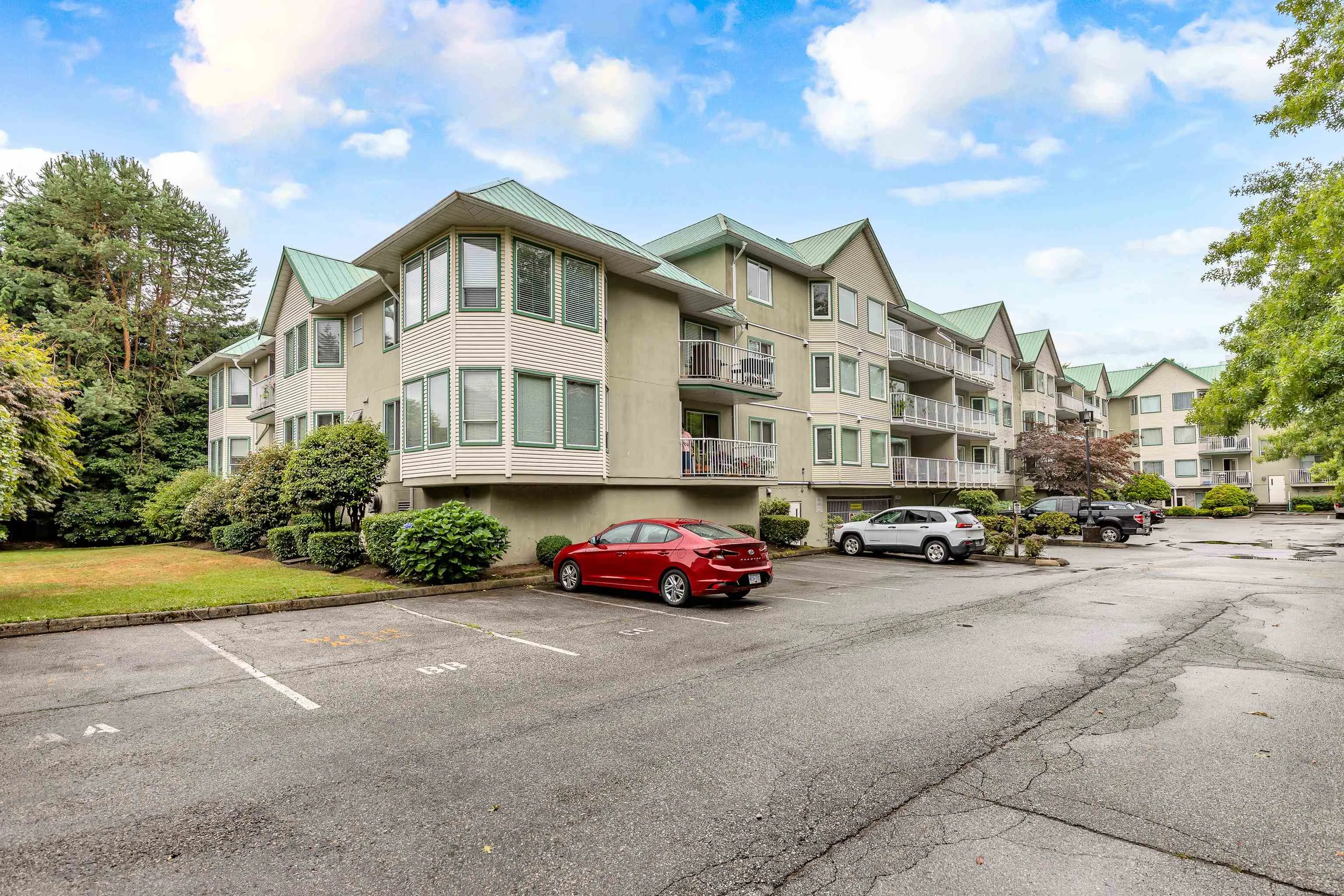 309 19236 Ford Road