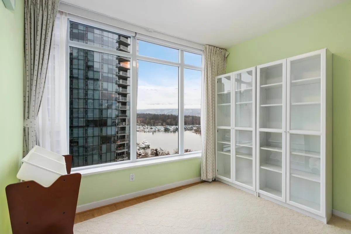 1402 1233 W Cordova Street