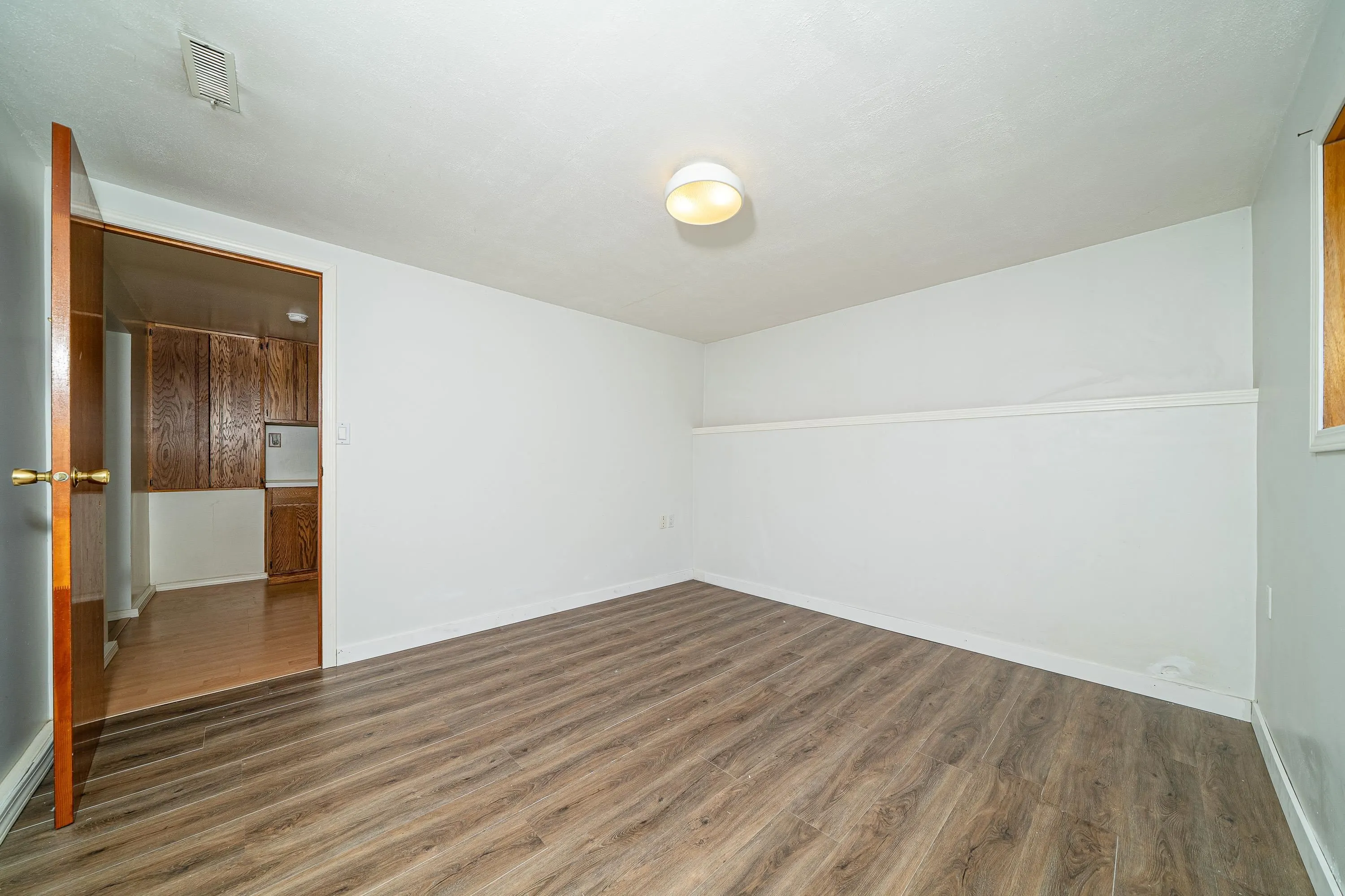 432 W 25th Street