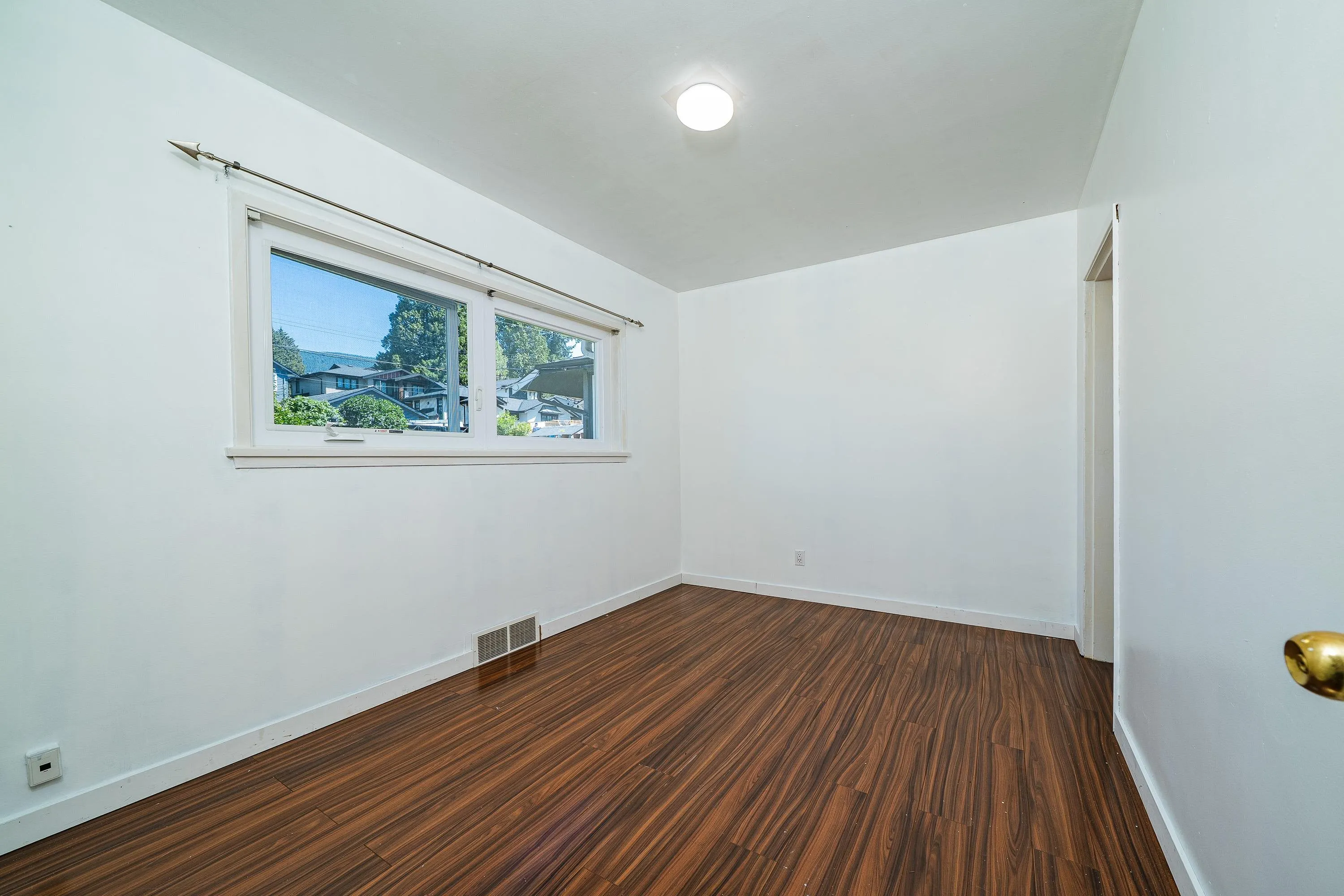 432 W 25th Street