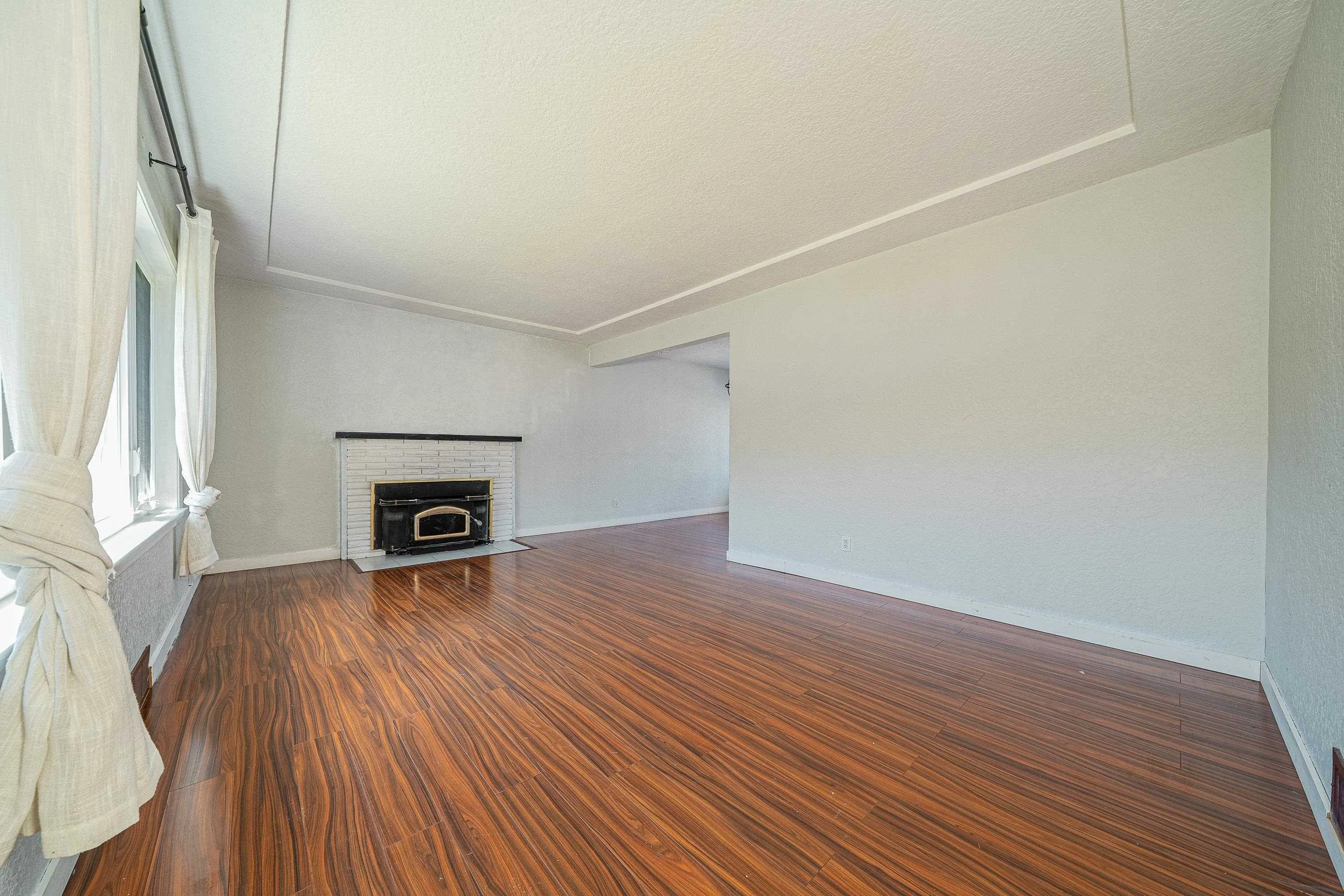 432 W 25th Street