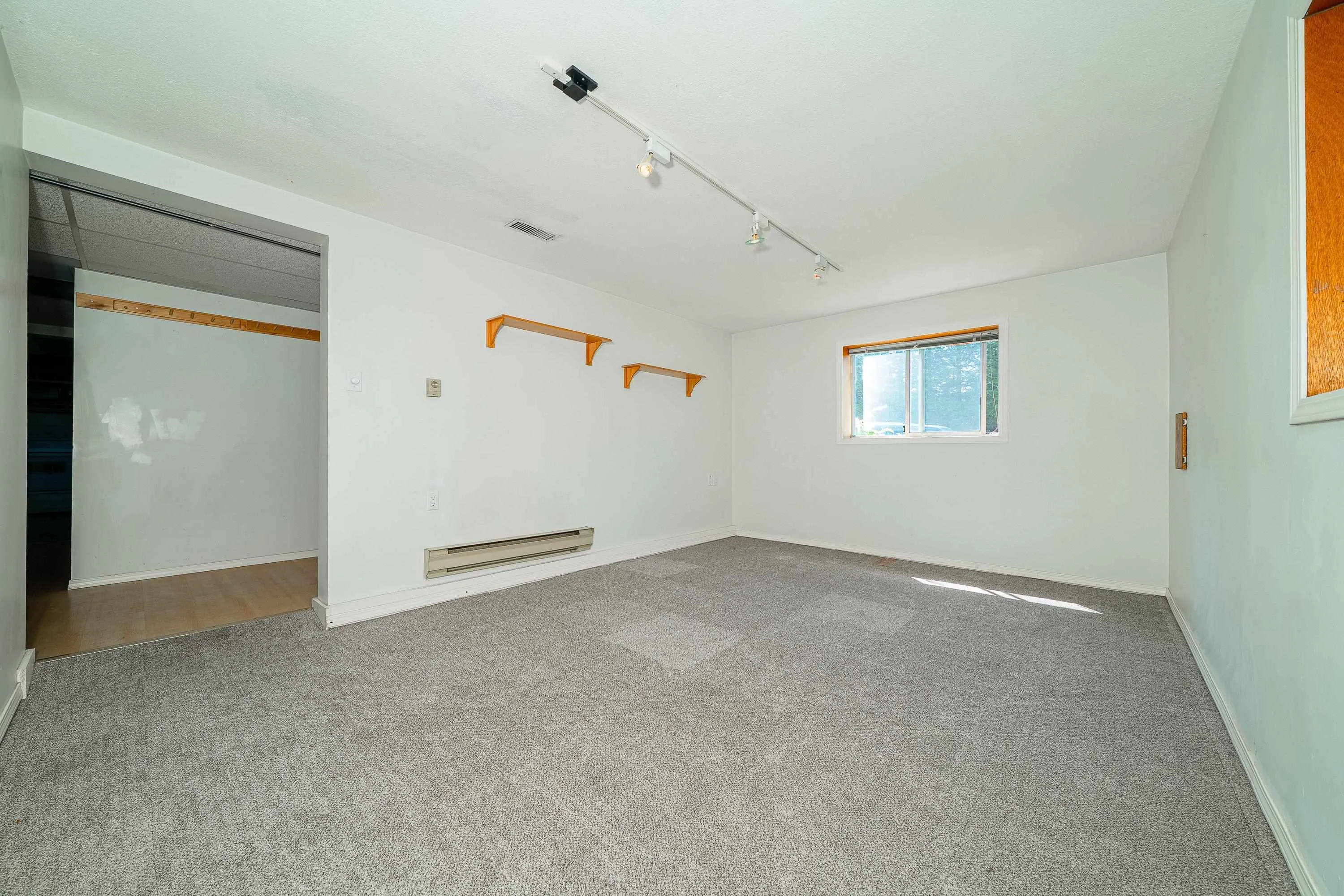 432 W 25th Street