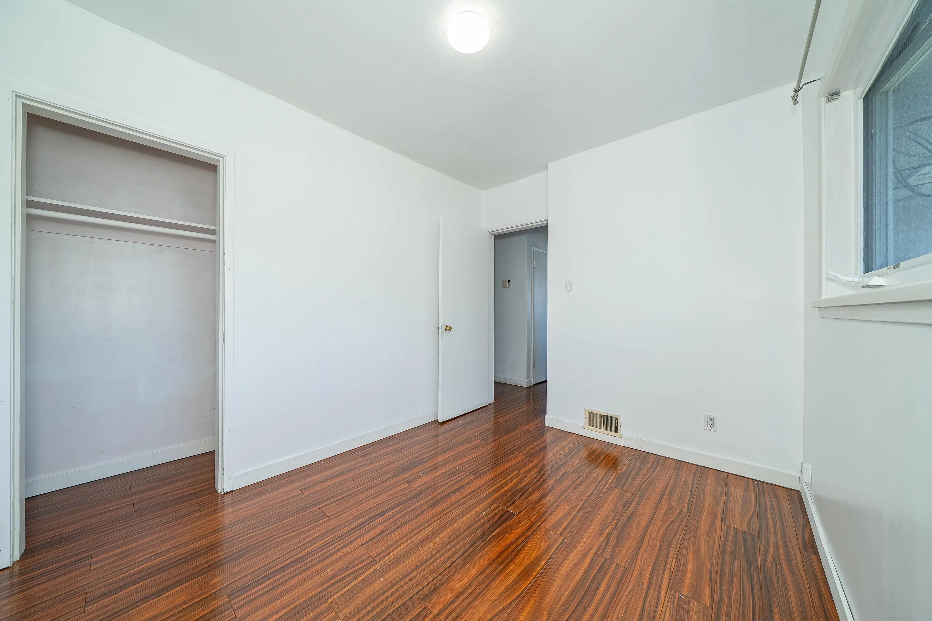 432 W 25th Street