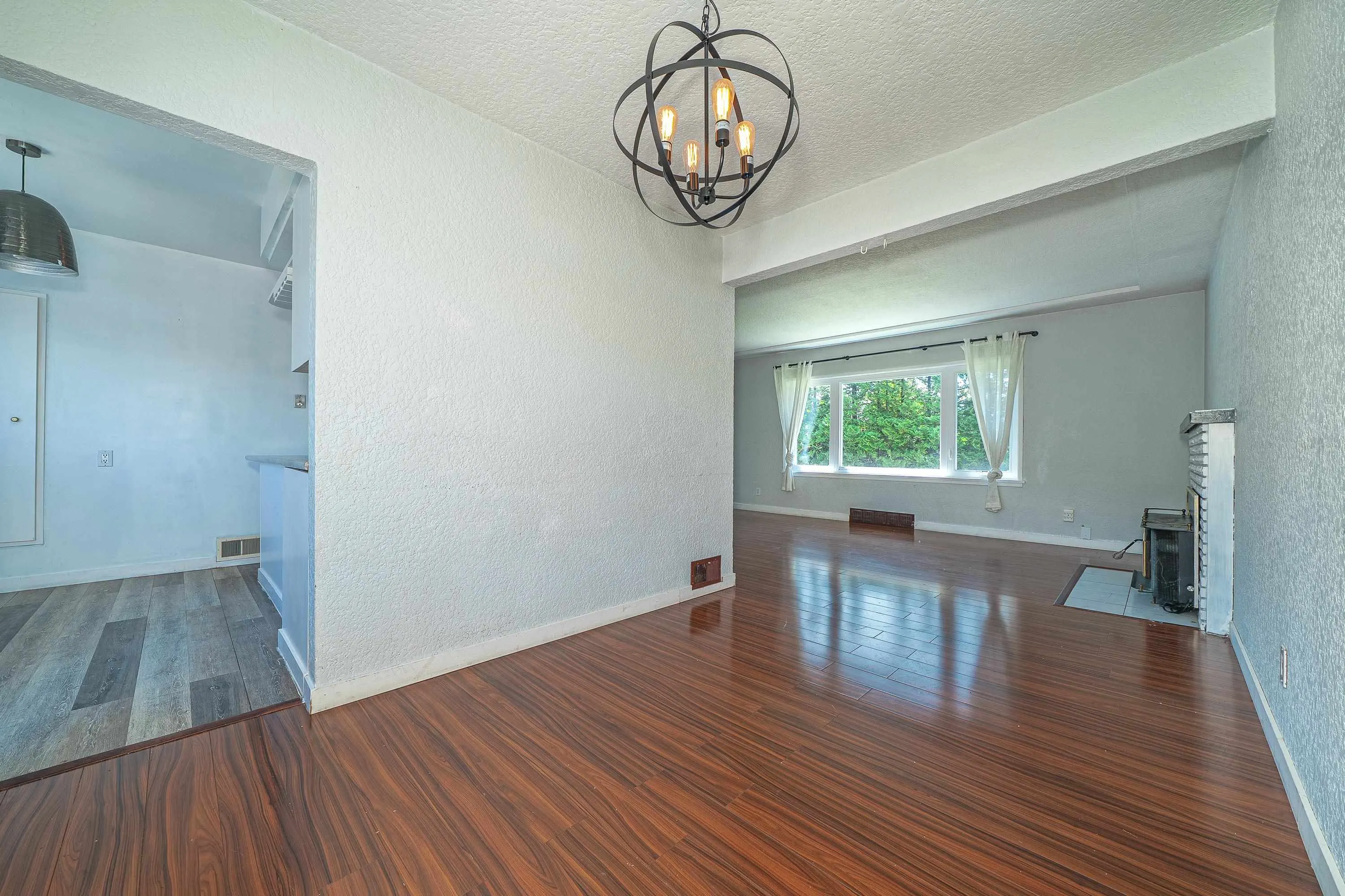 432 W 25th Street