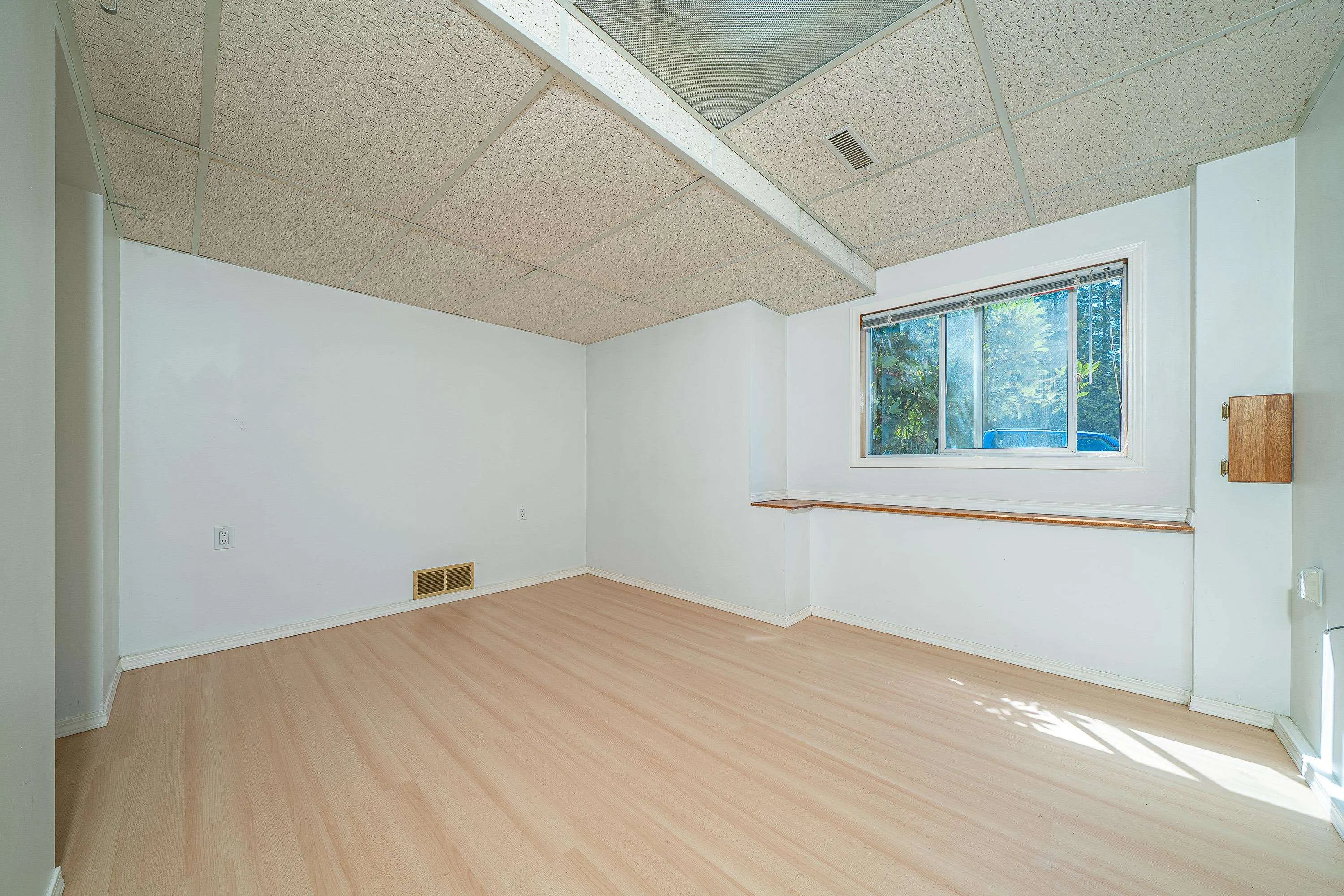 432 W 25th Street