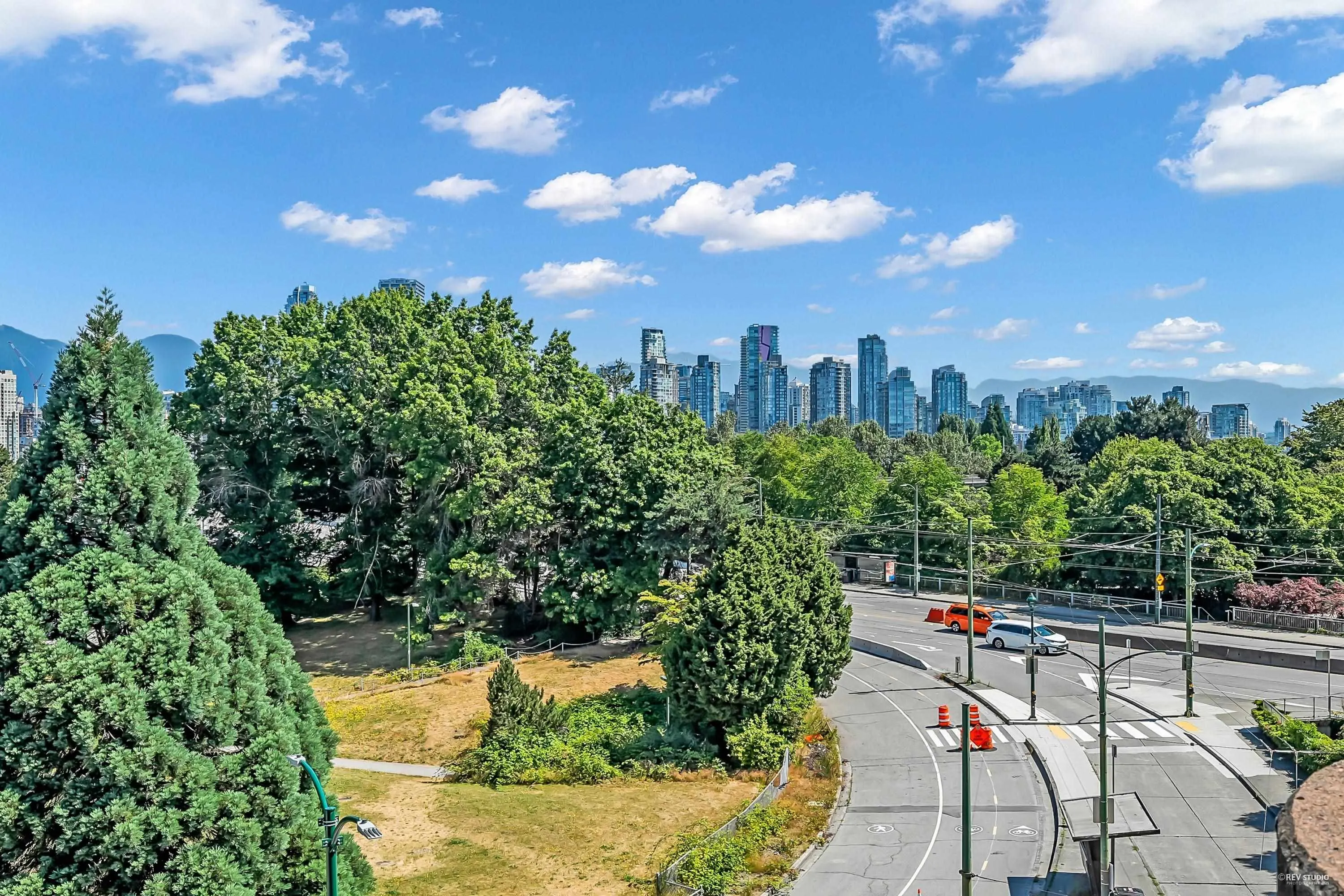 404 1529 W 6th Avenue