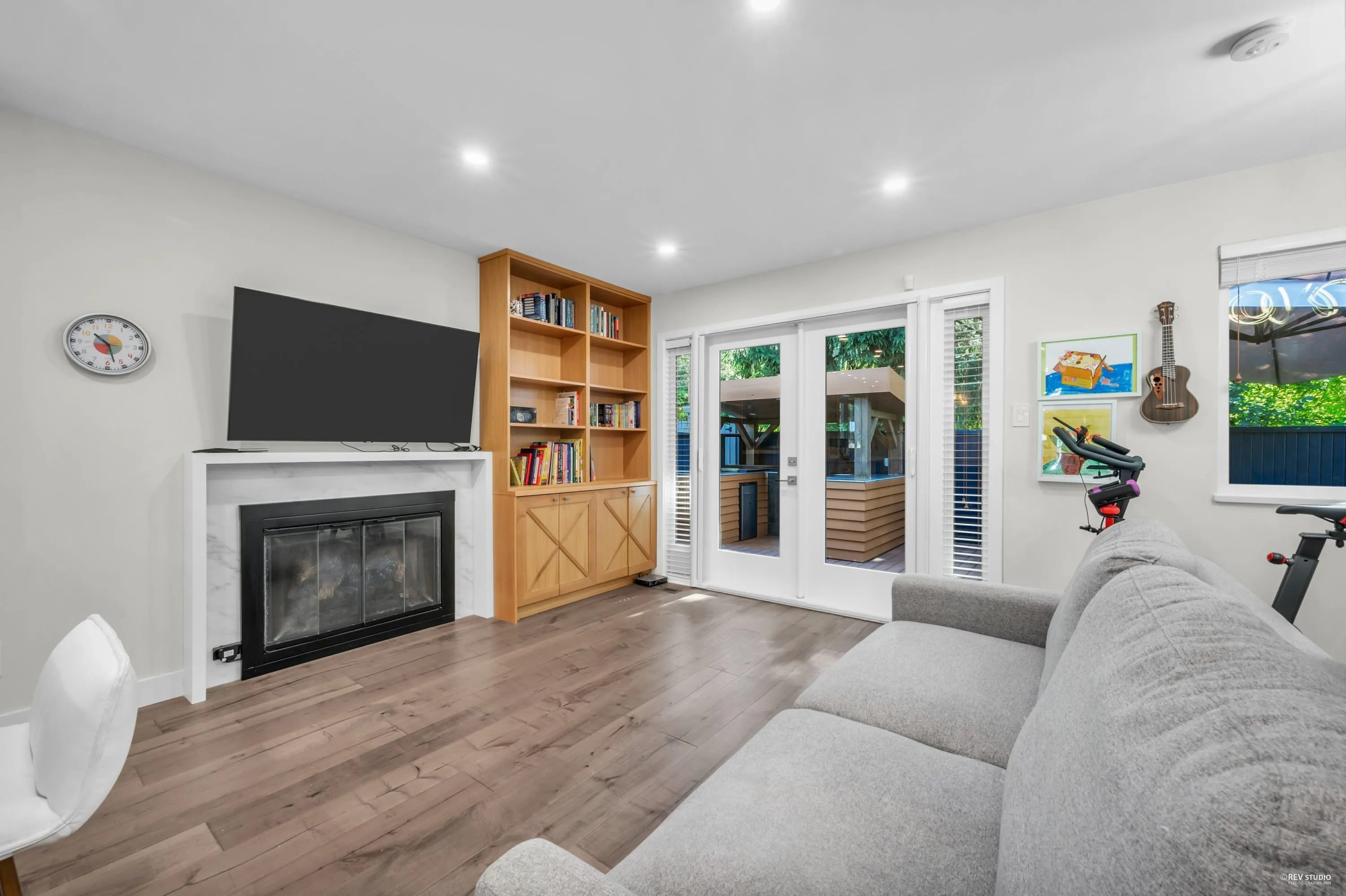 860 Ruckle Court