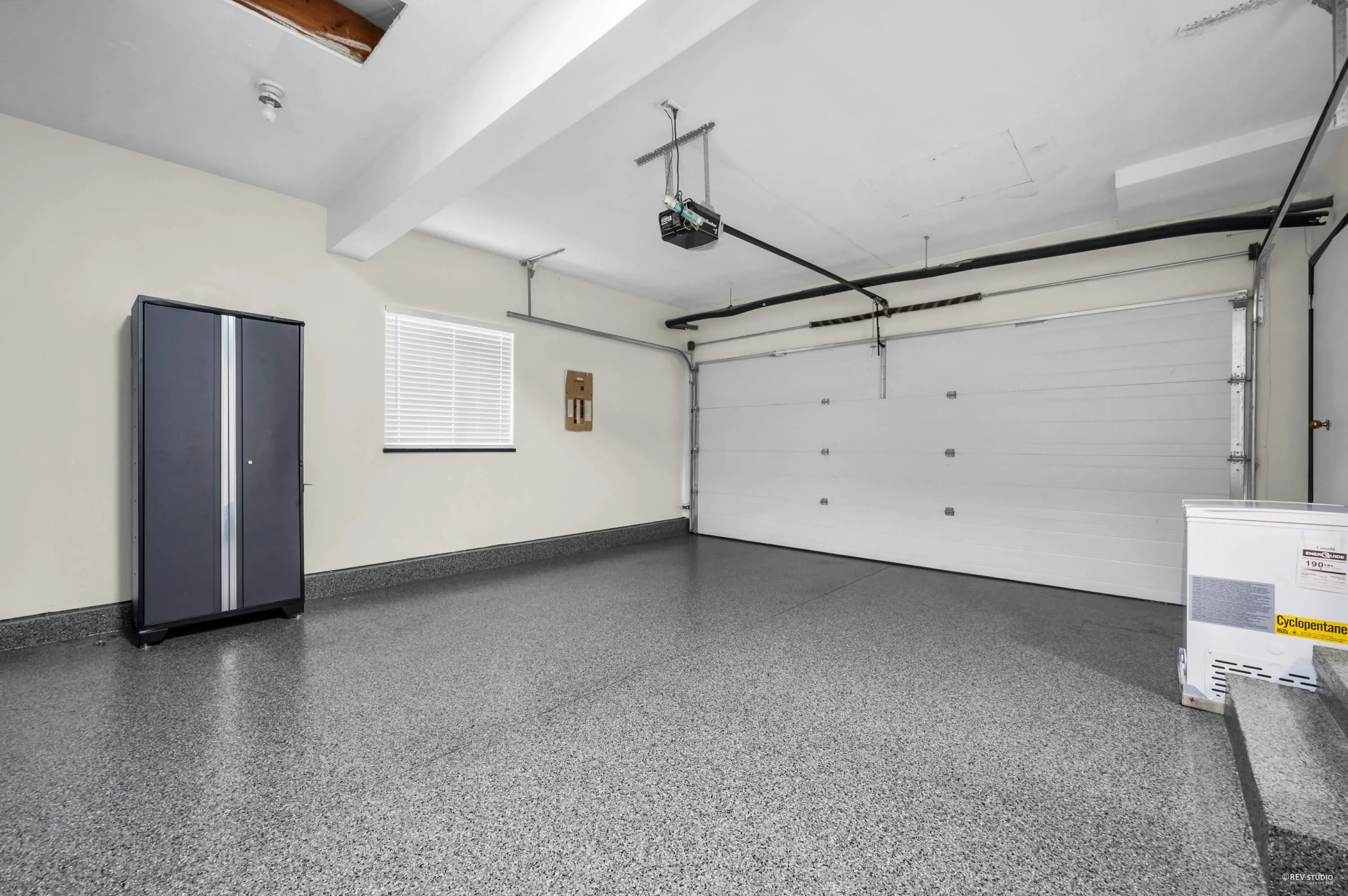 860 Ruckle Court