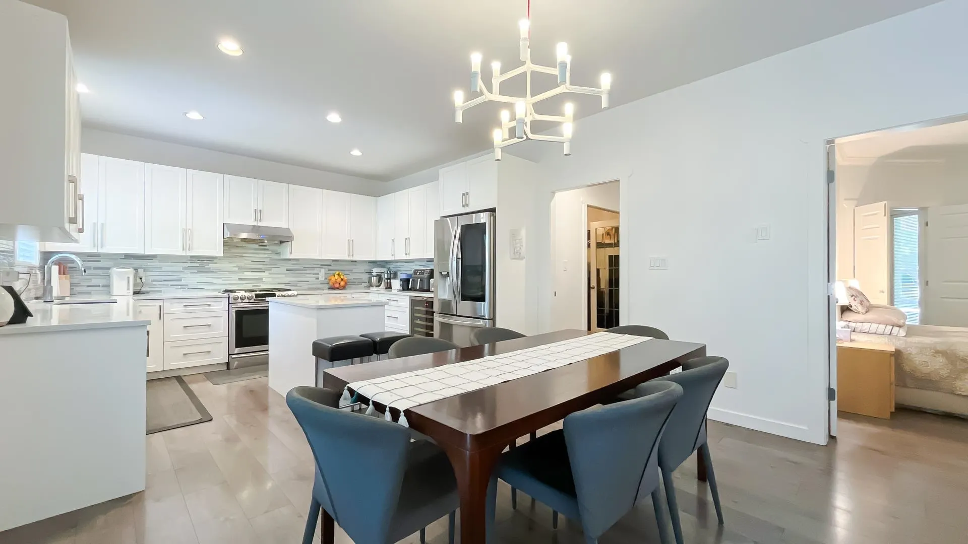 6 4791 Steveston Highway