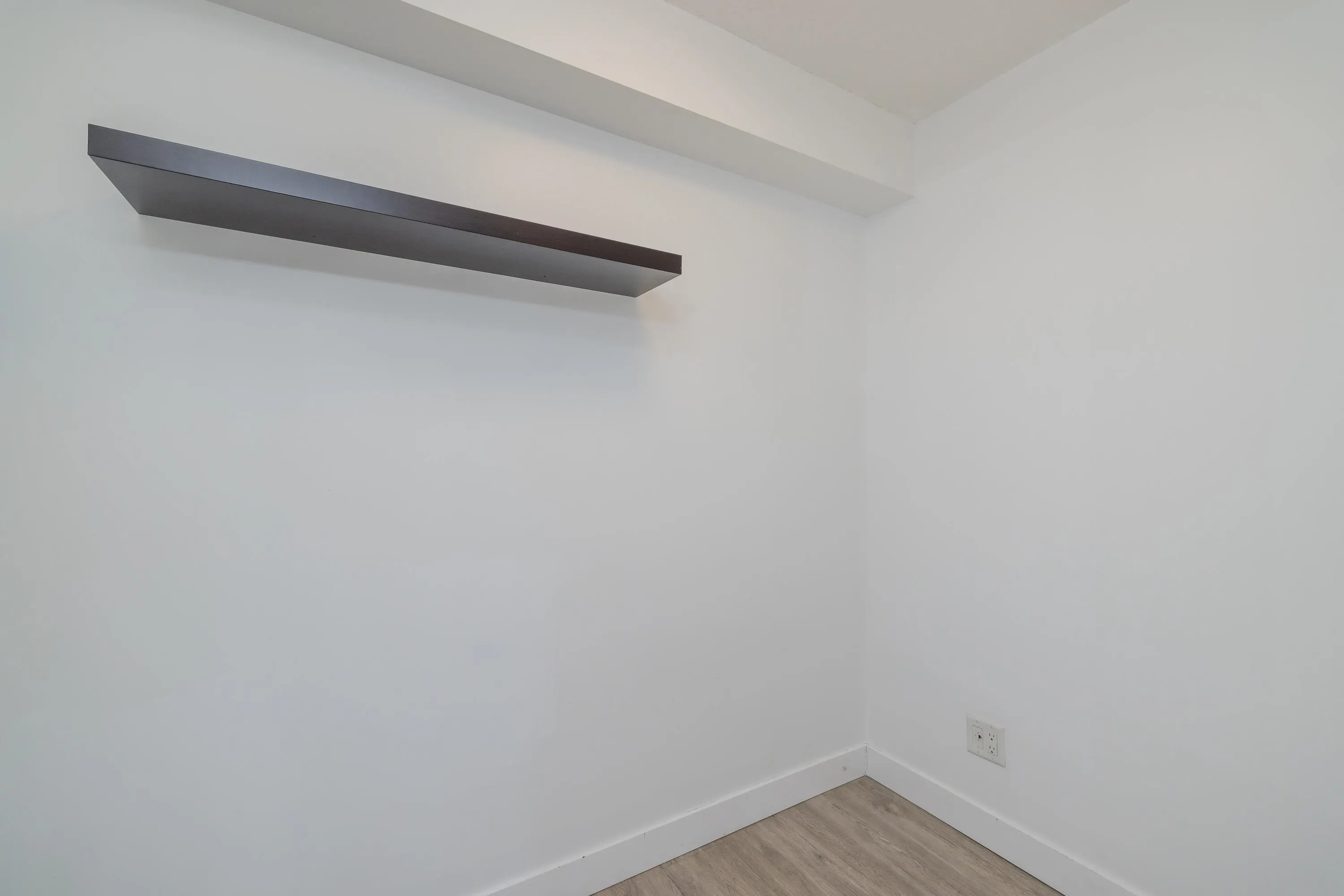 2703 58 Keefer Place