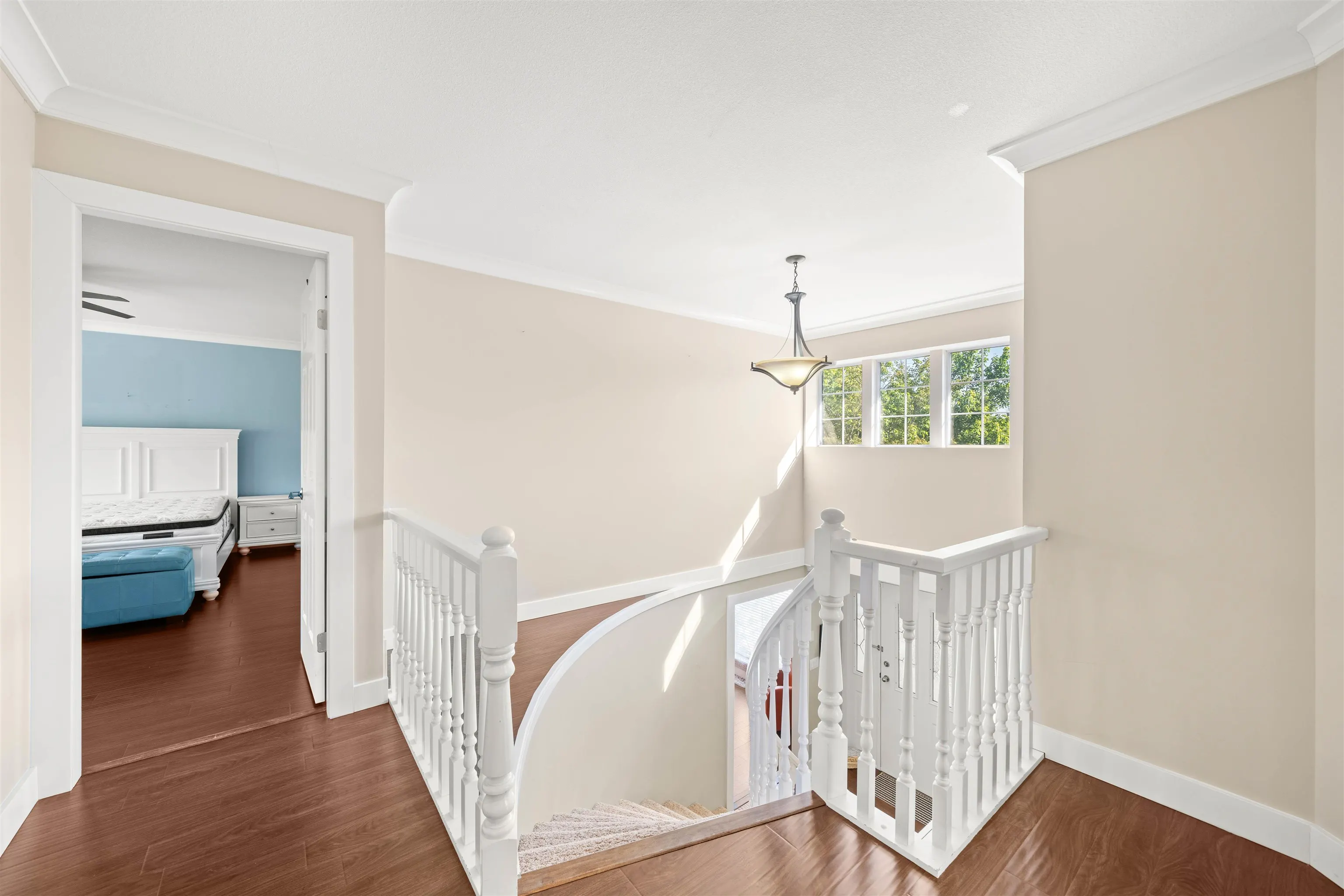 21558 86a Crescent