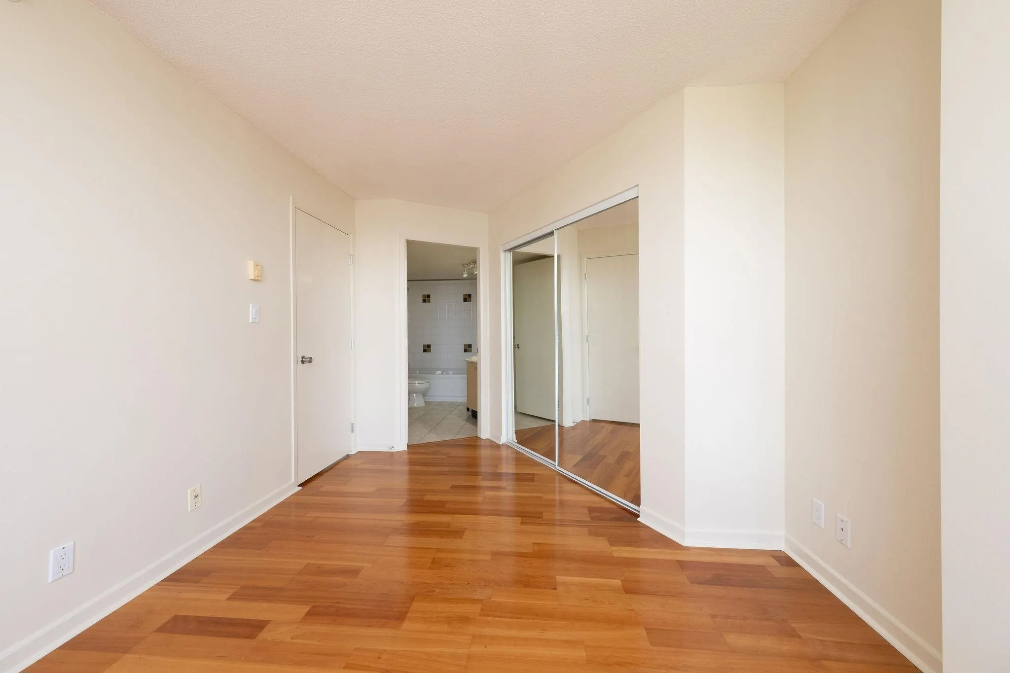 1702 8180 Granville Avenue