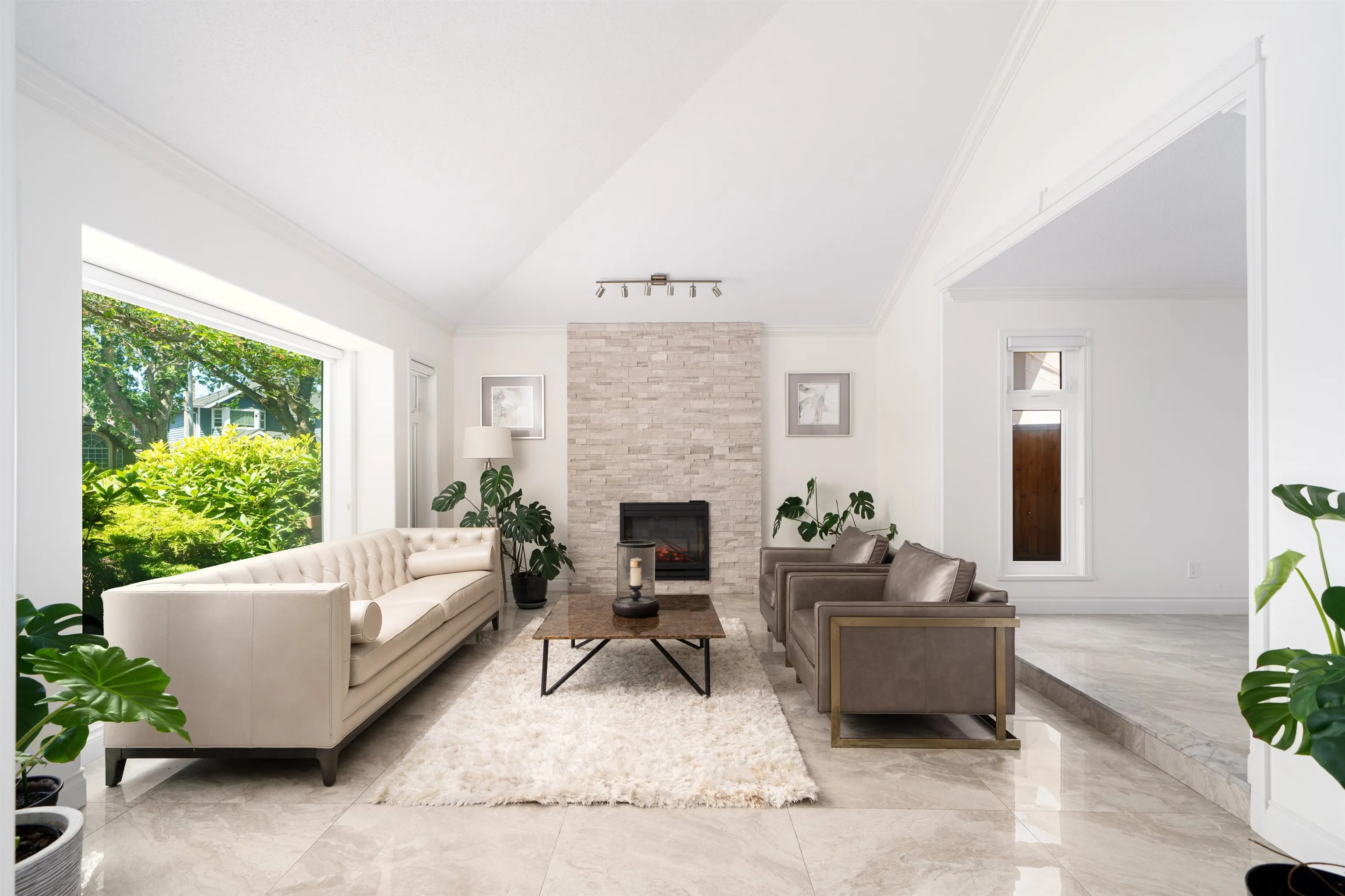 5653 Cornwall Drive