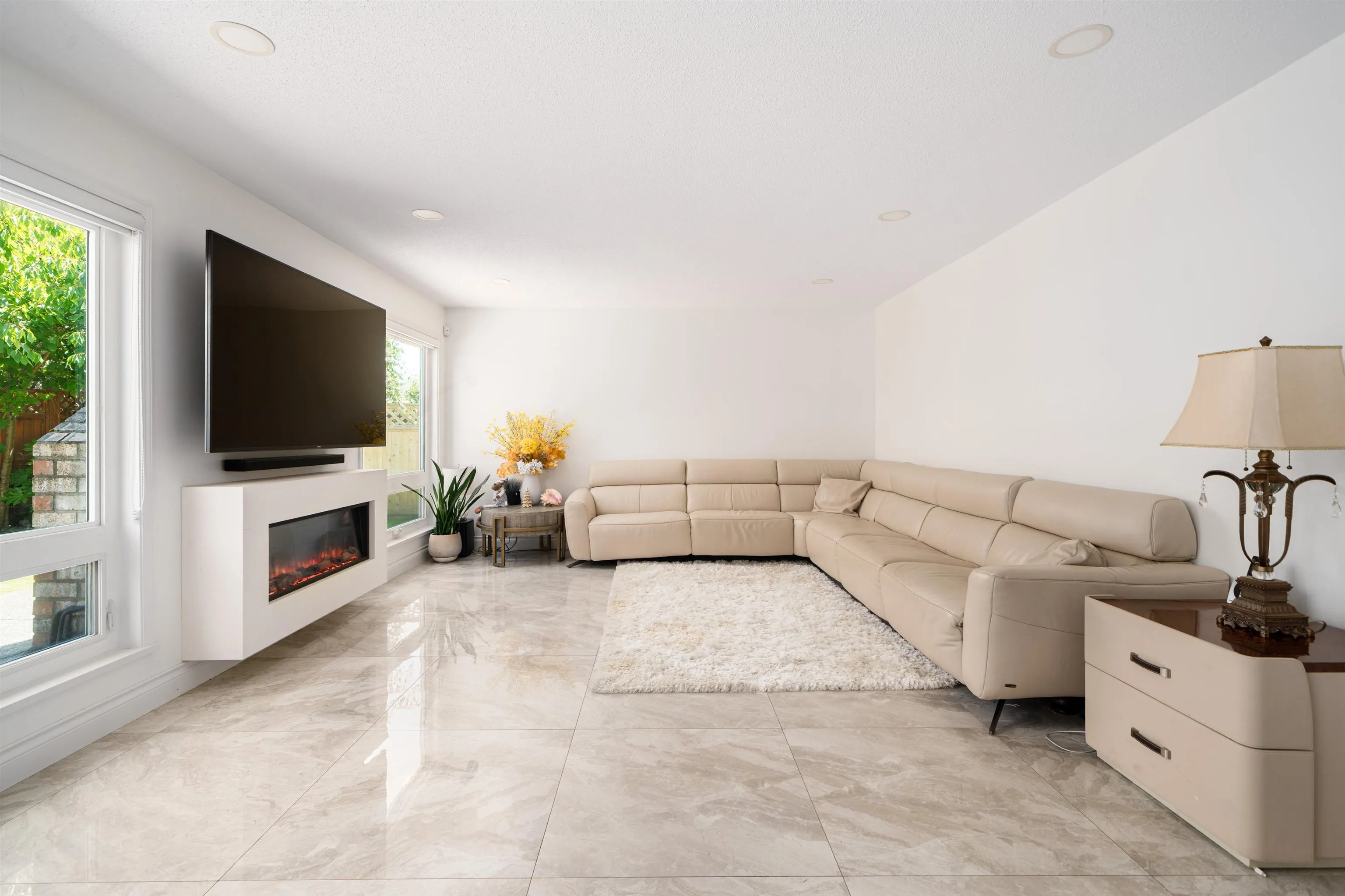 5653 Cornwall Drive