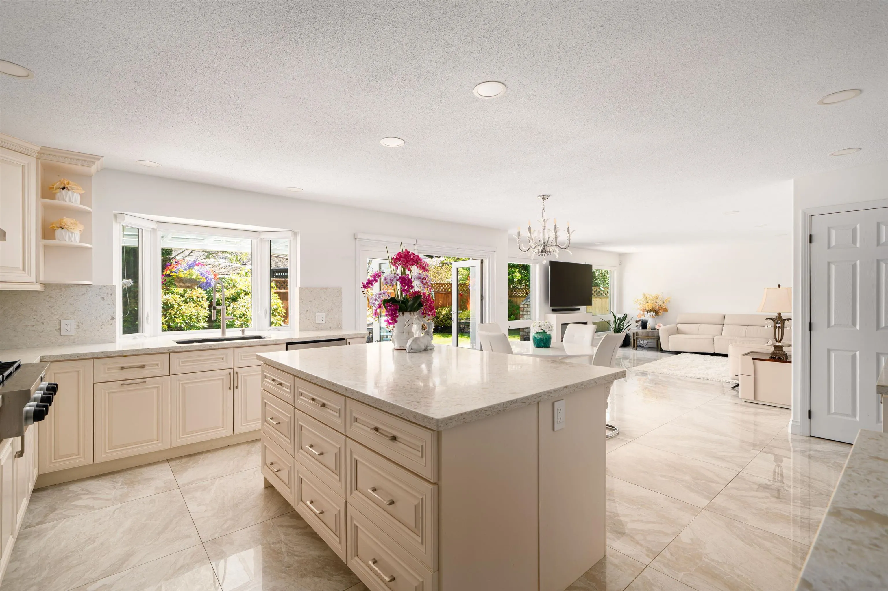 5653 Cornwall Drive