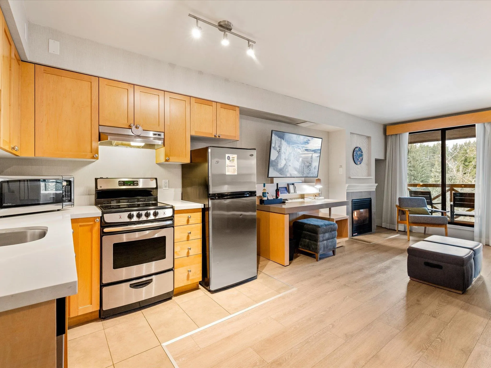 2428 4308 Main Street