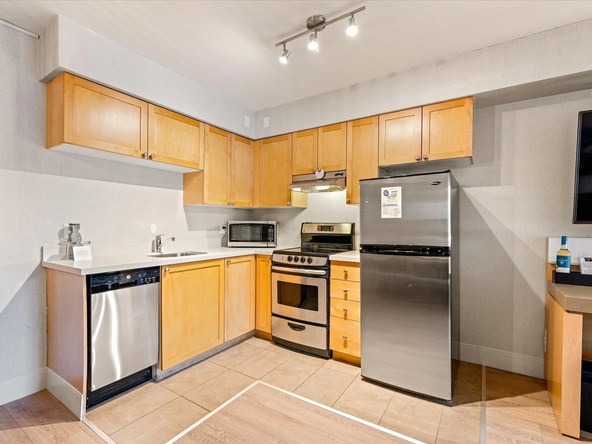 2428 4308 Main Street