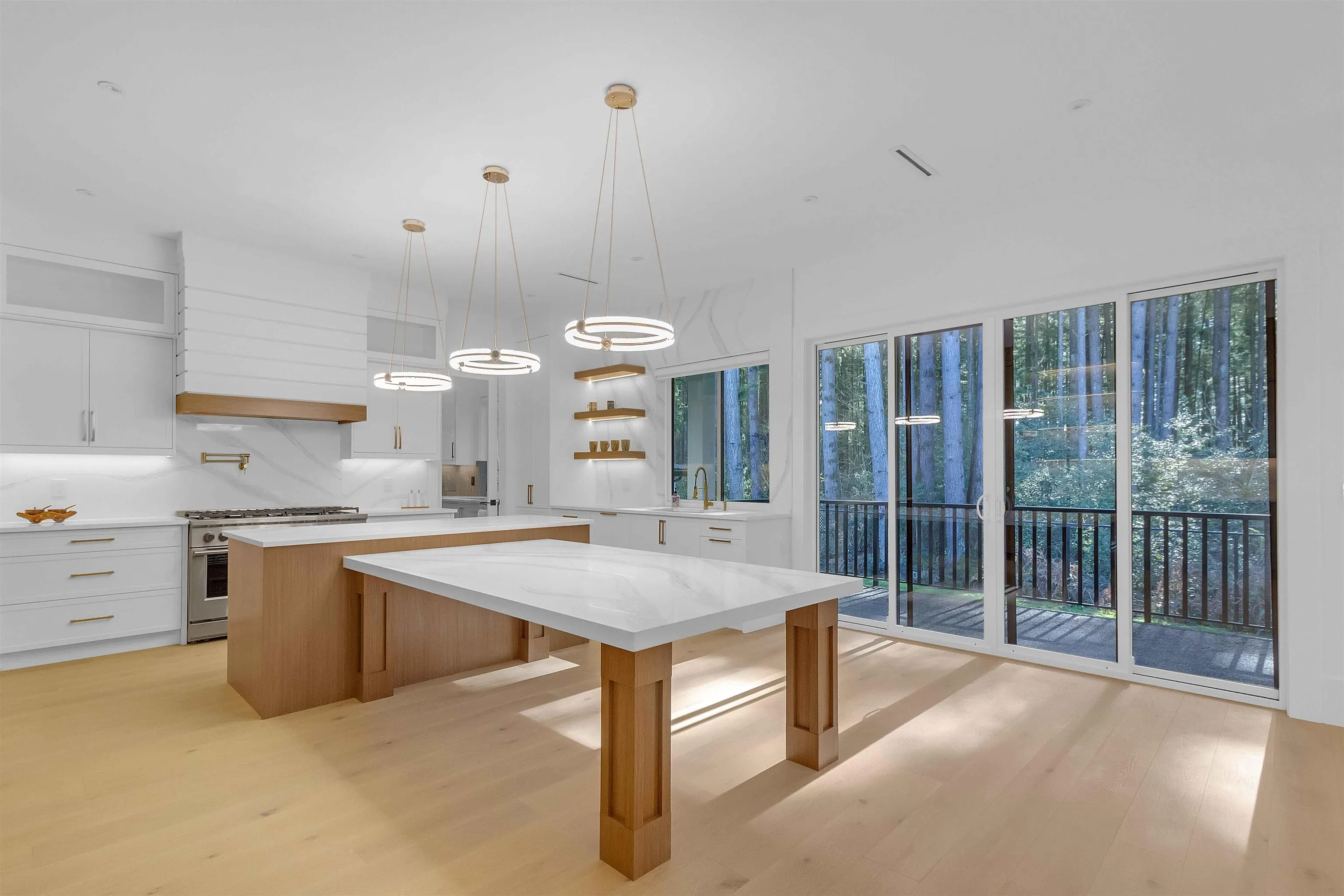 19704 31a Avenue
