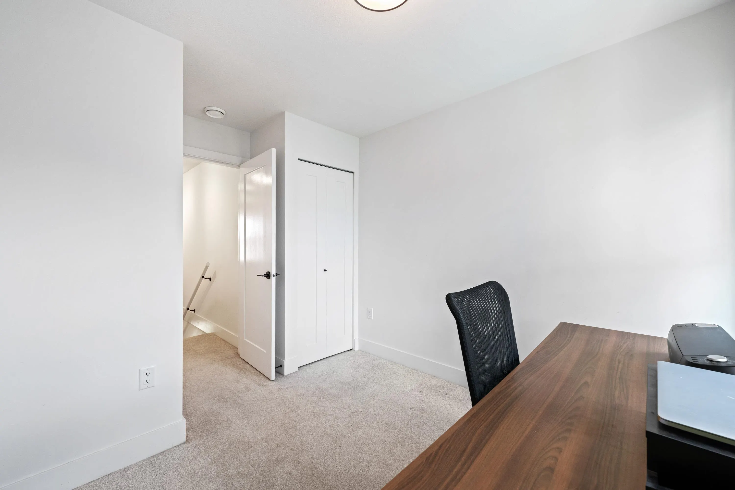 42 4716 Orca Way