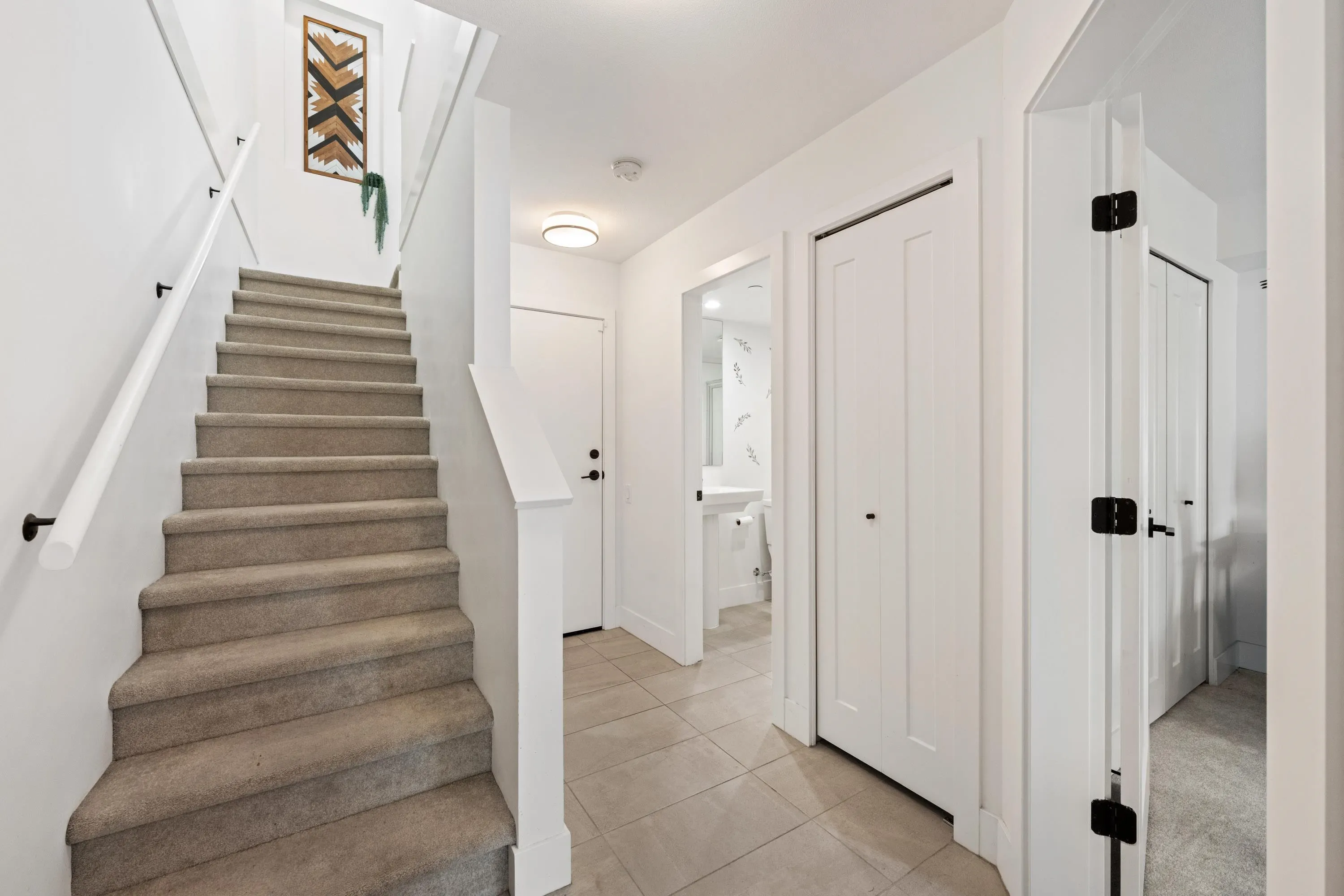 42 4716 Orca Way