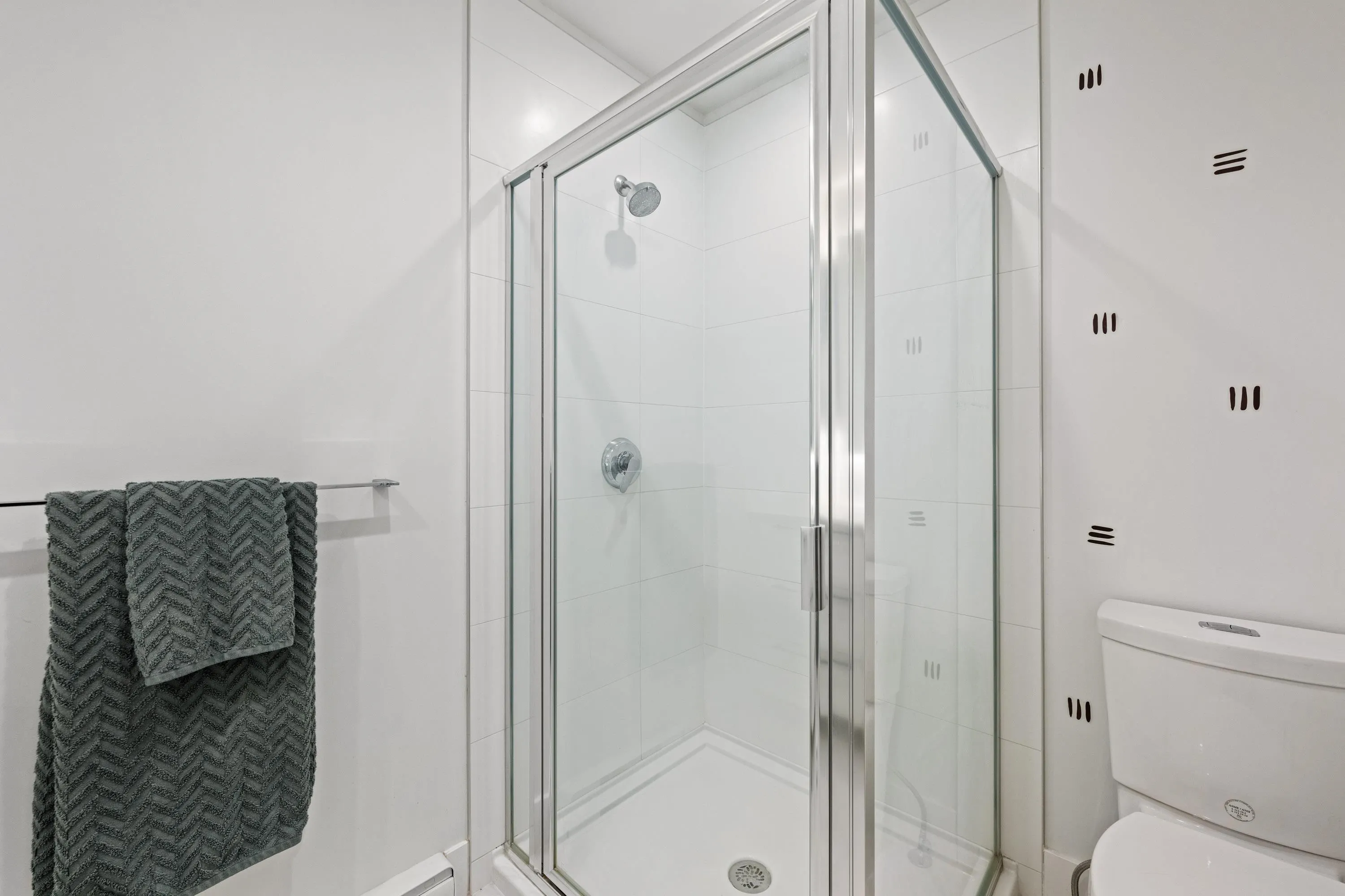 42 4716 Orca Way