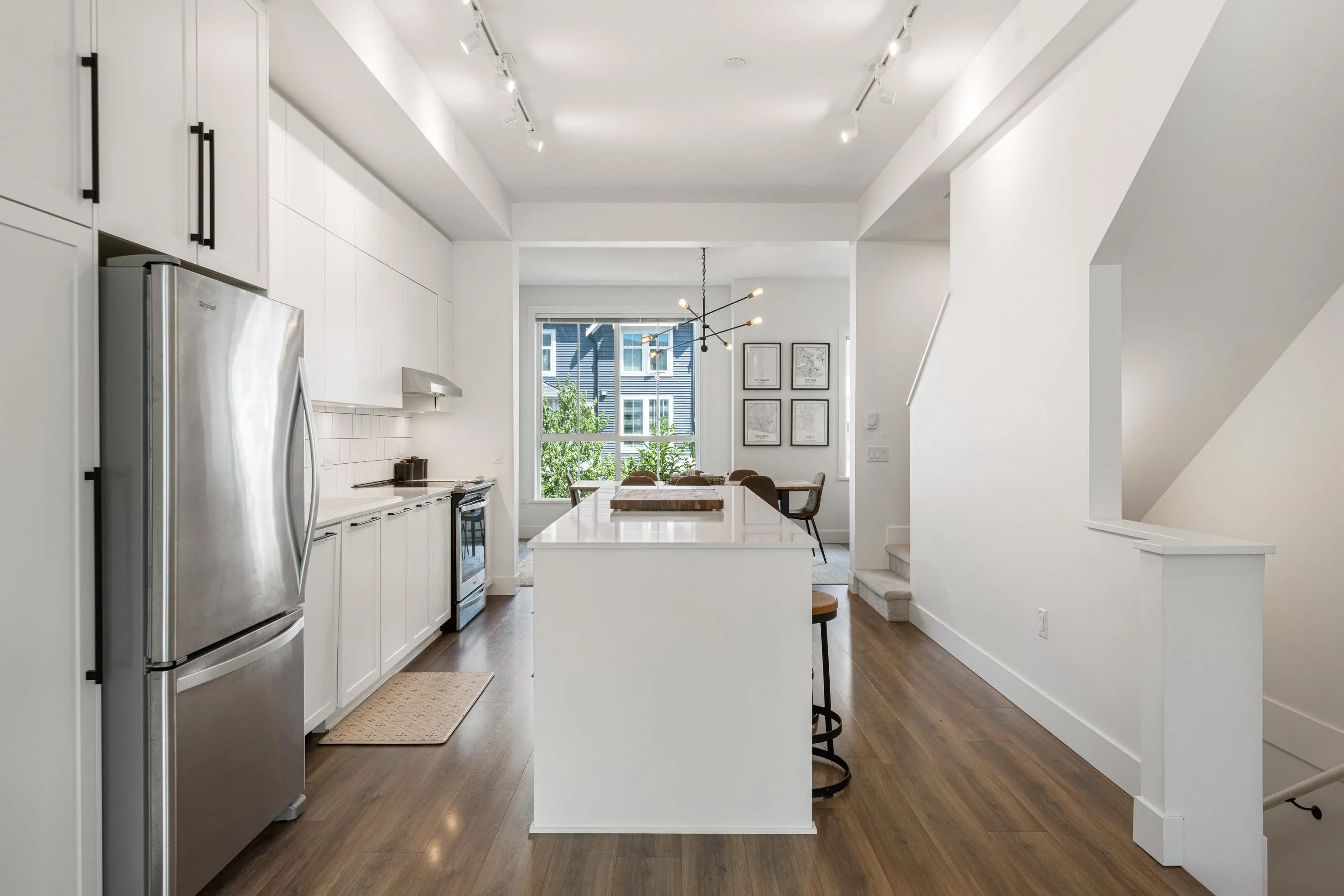 42 4716 Orca Way
