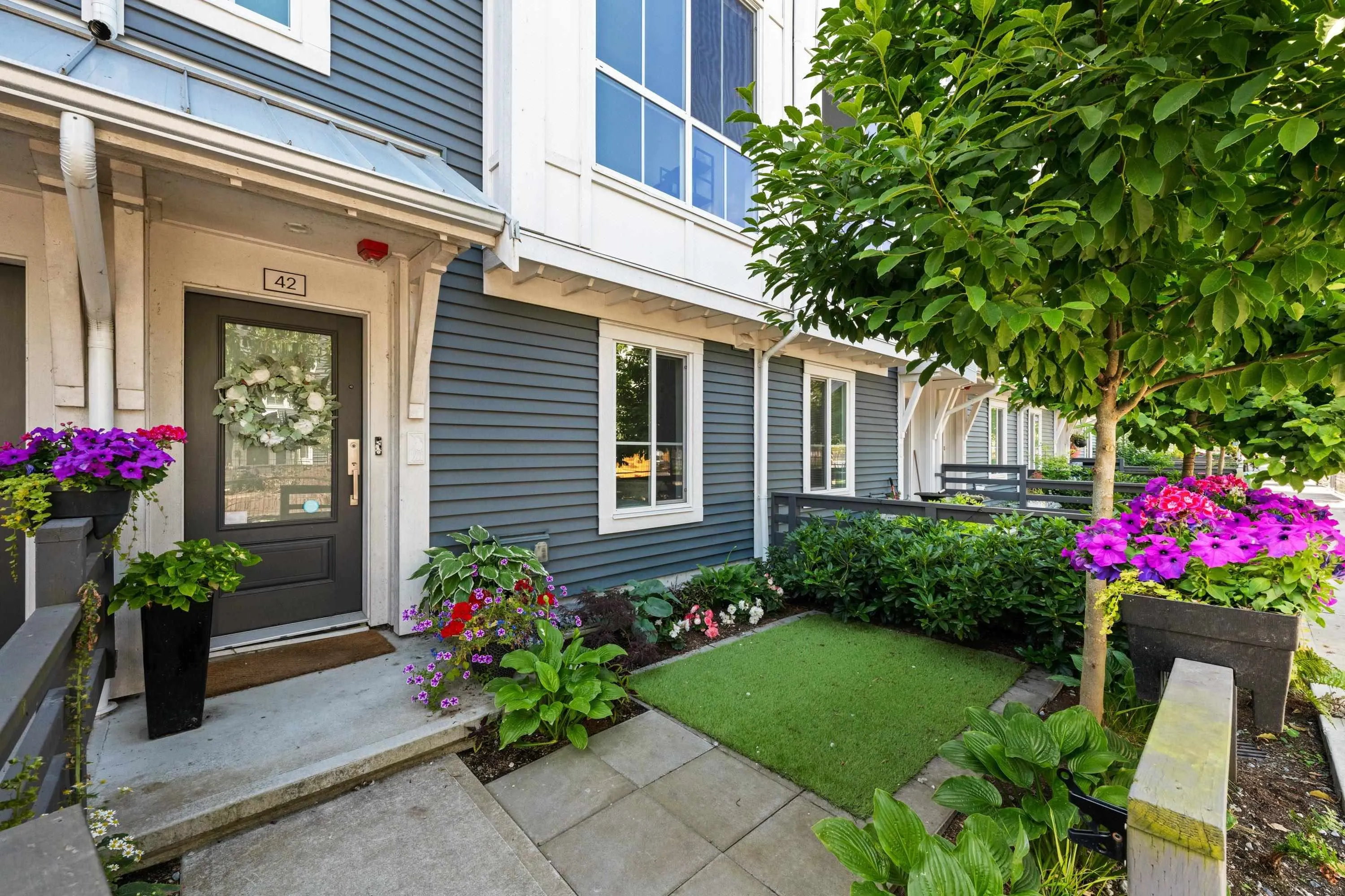 42 4716 Orca Way