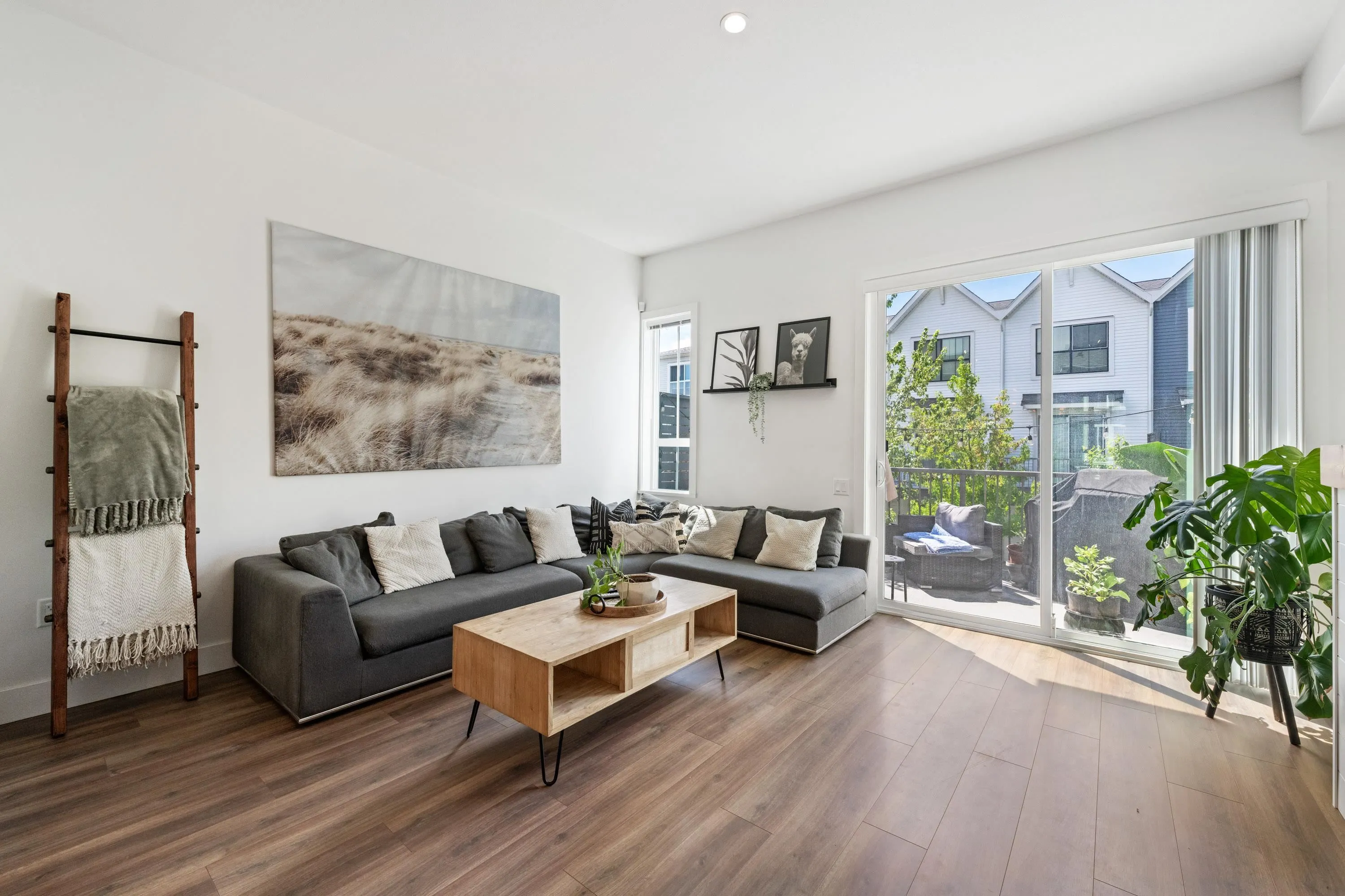 42 4716 Orca Way